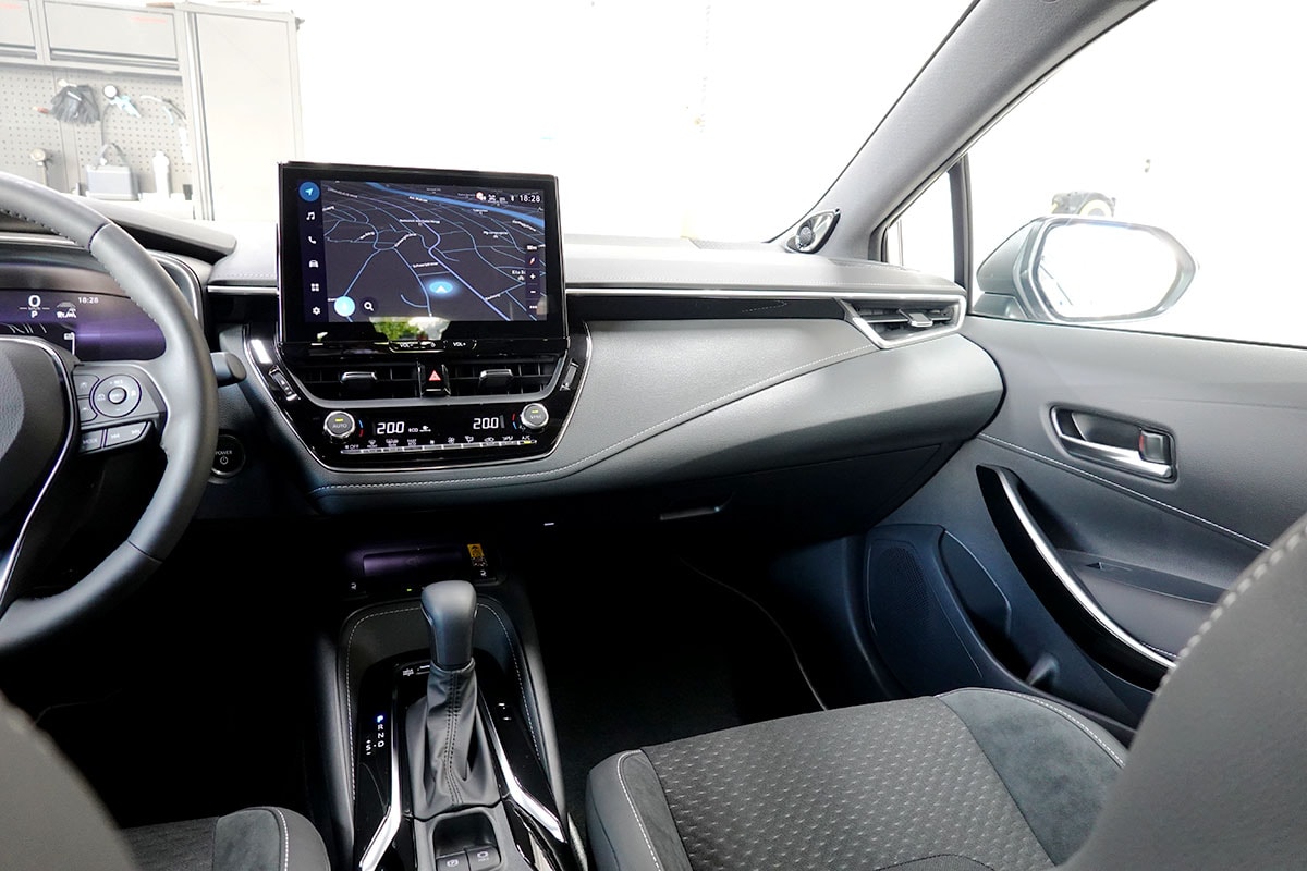 TOYOTA Corolla Touring Sports 2.0 HSD Premium e-CVT-image-9