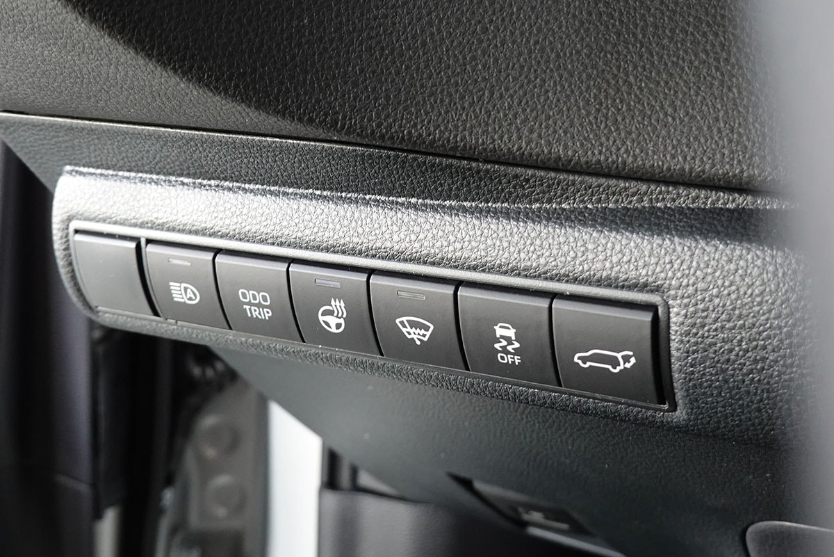 TOYOTA Corolla Touring Sports 2.0 HSD Premium e-CVT-image-18
