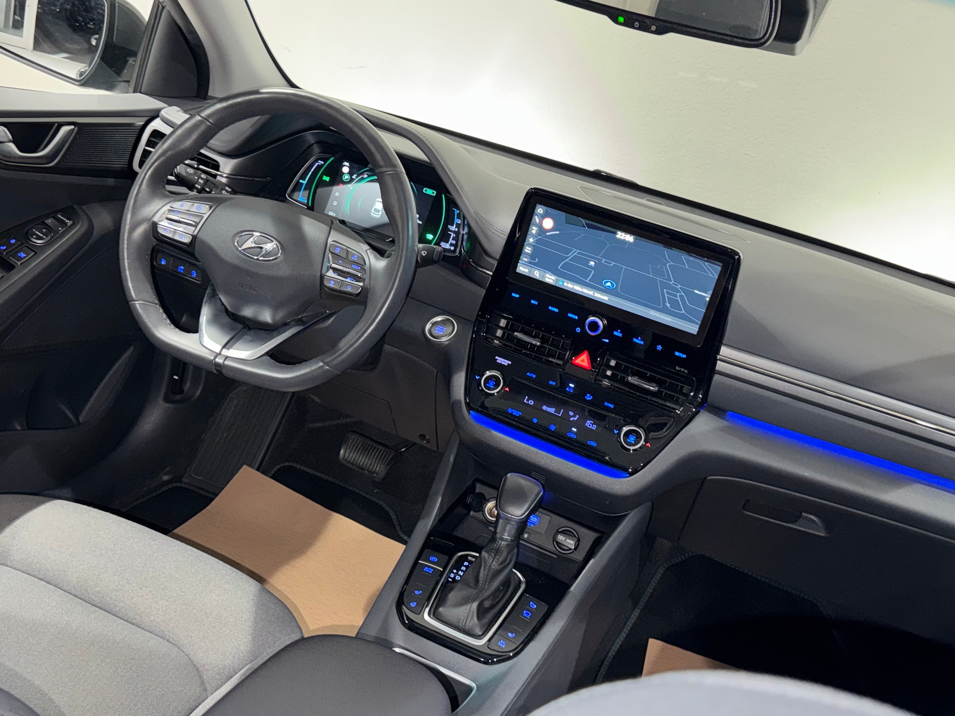 HYUNDAI Ioniq 1.6 GDi HEV Amplia DCT | 1.Hand |-image-15