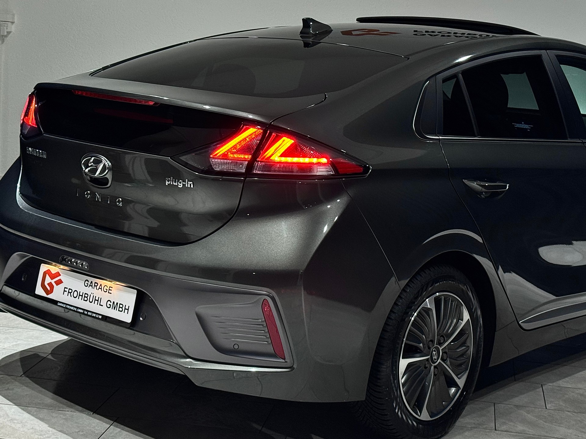 HYUNDAI Ioniq 1.6 GDi HEV Amplia DCT | 1.Hand |-image-6