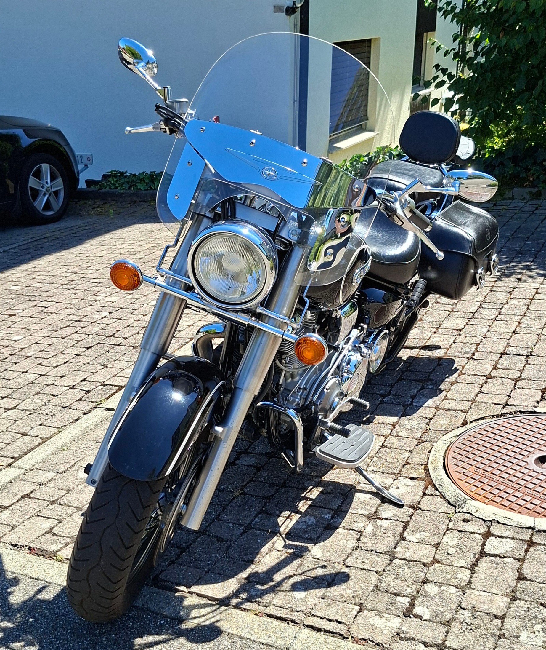 YAMAHA XV 1600-image-1