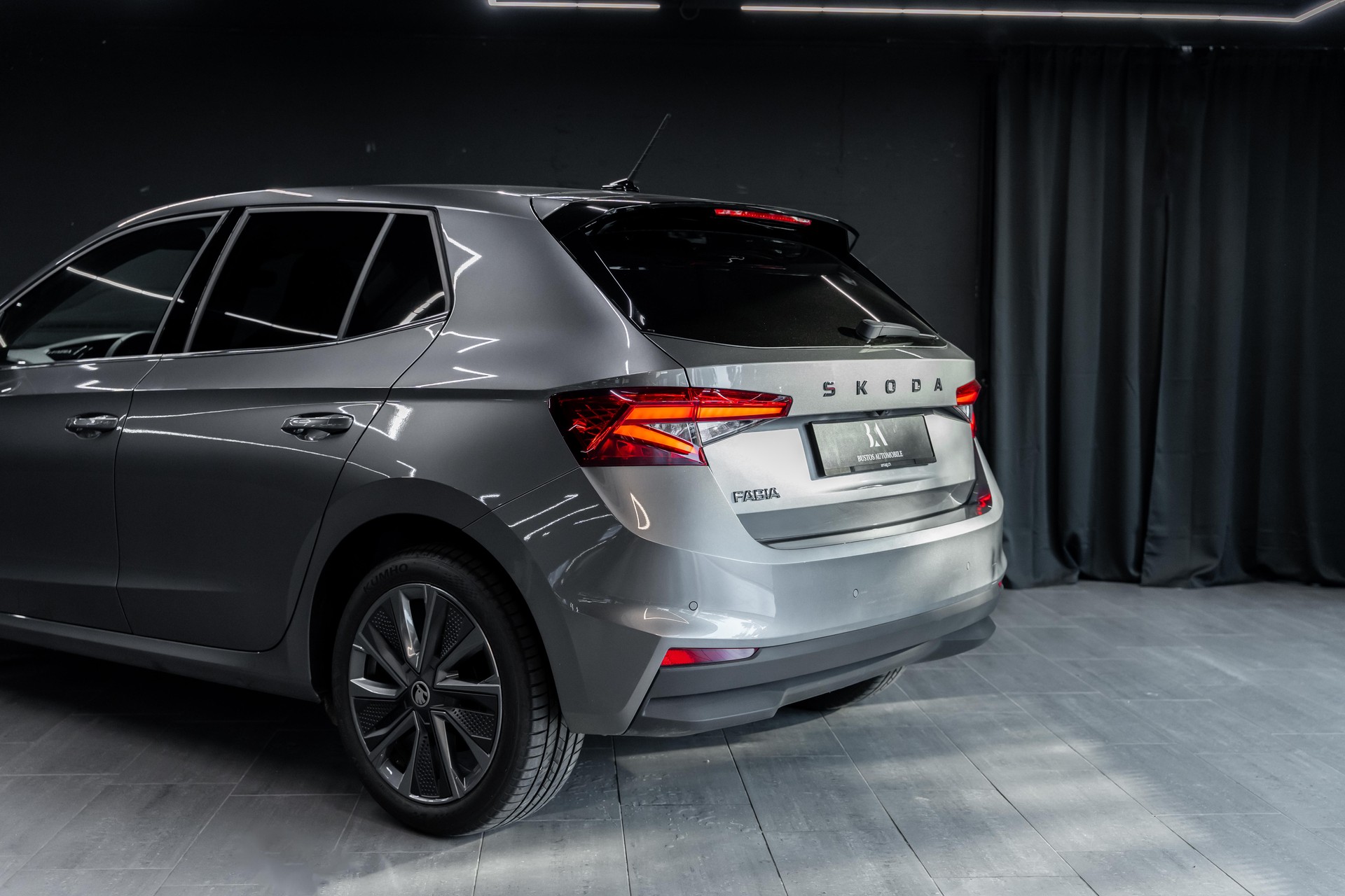 SKODA Fabia 1.0 TSI Dynamic DSG / Werksgarantie / Gratis Service uvm..-image-7