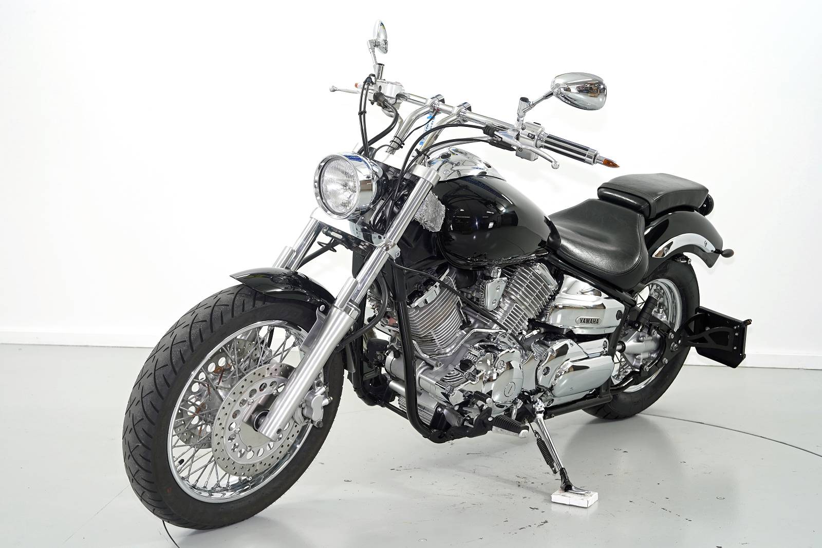 YAMAHA XVS 1100-image-2
