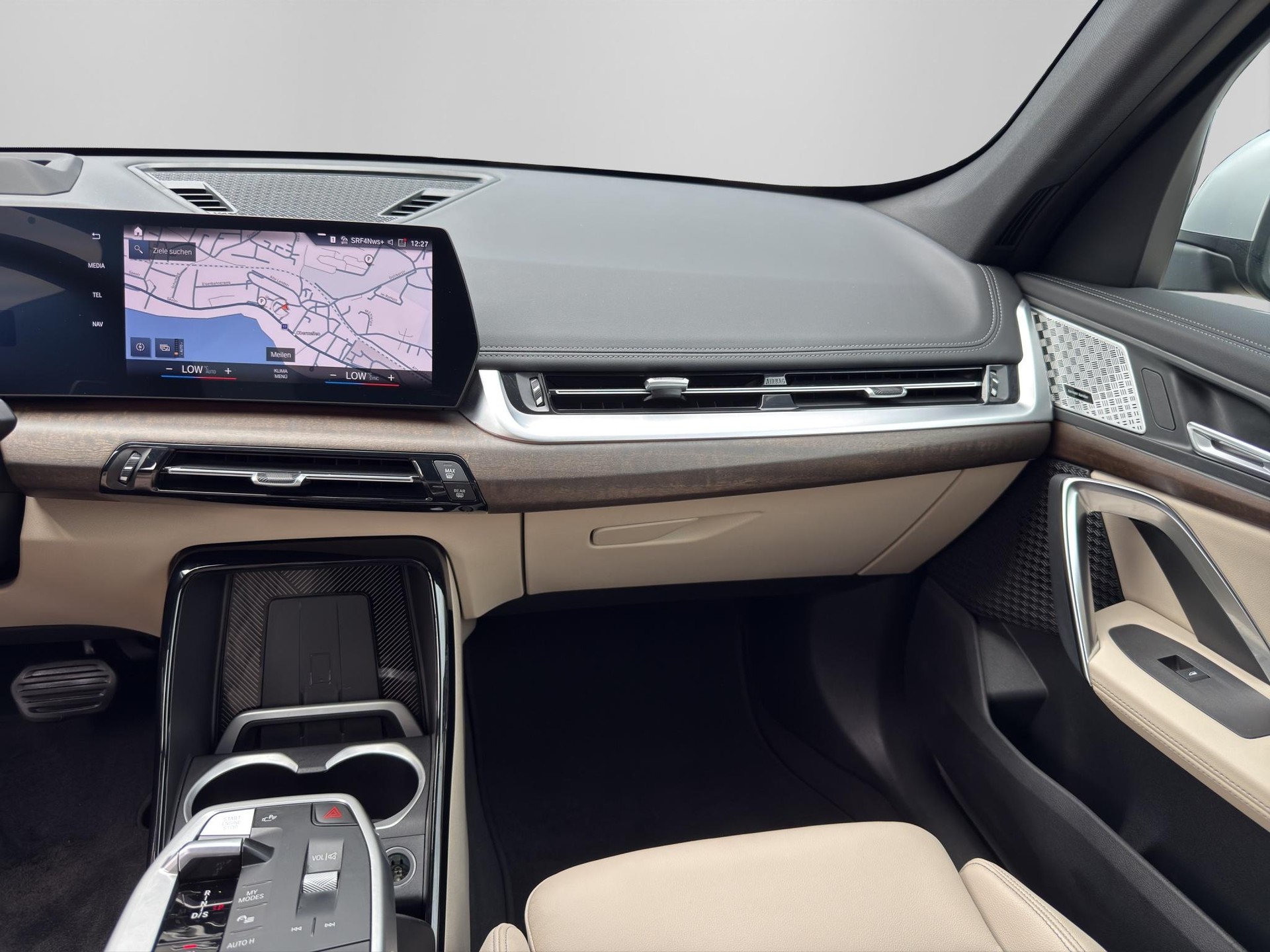 BMW X1 20d xDrive X Line-image-14