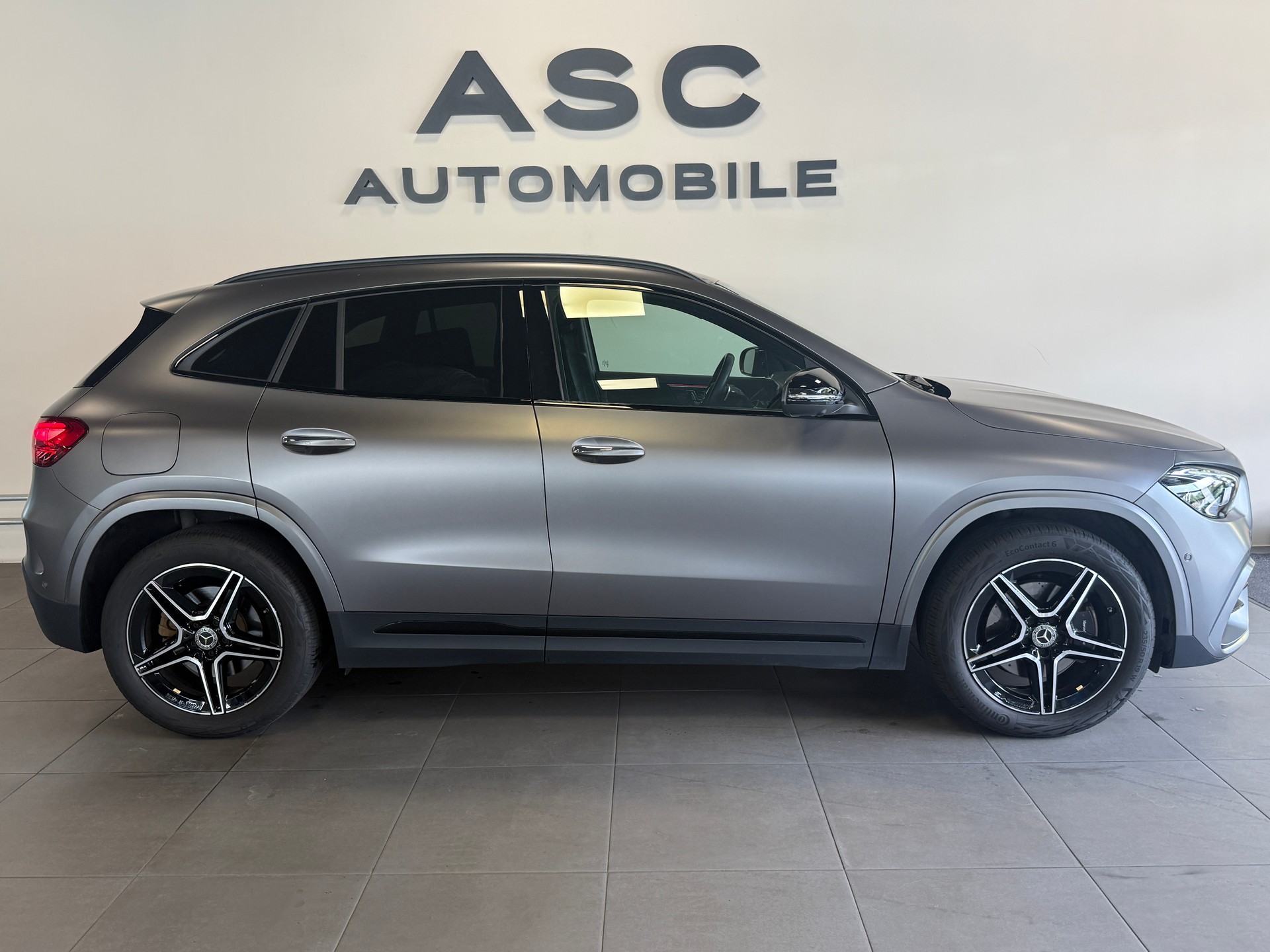 MERCEDES-BENZ GLA 250 e 8G-DCT-showroom-element-2