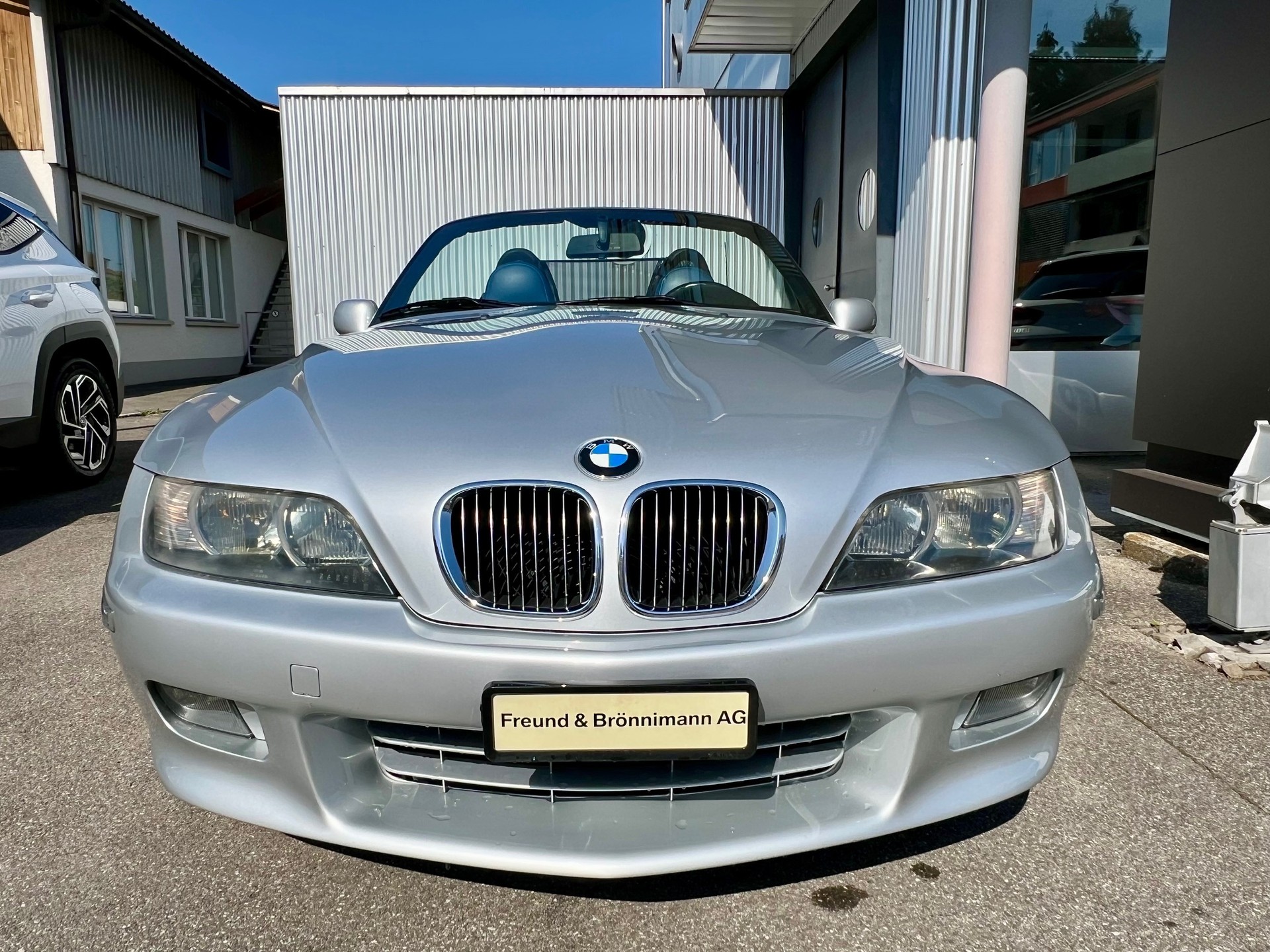 BMW Z3 3.0i Roadster-showroom-element-3