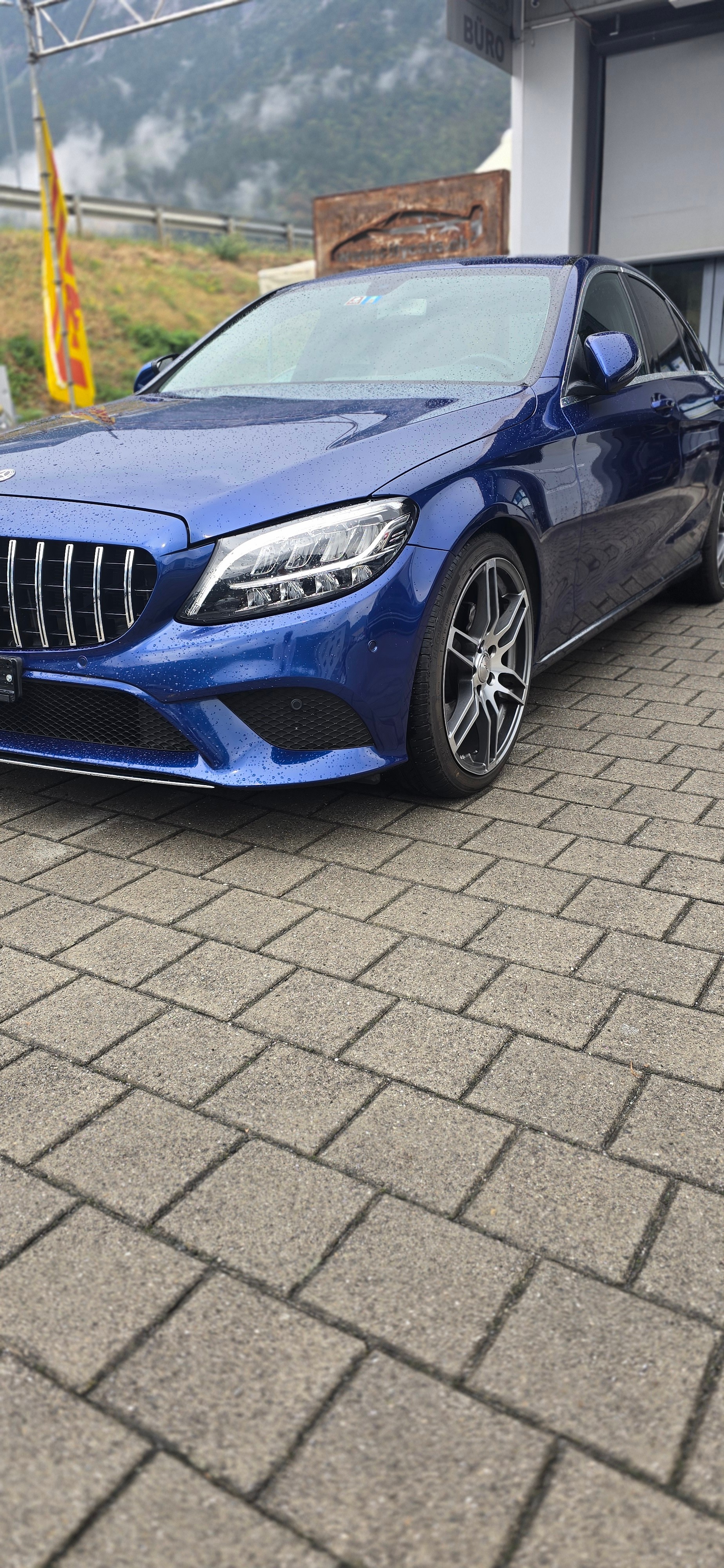 MERCEDES-BENZ C 200 4Matic AMG Line 9G-Tronic-image-8