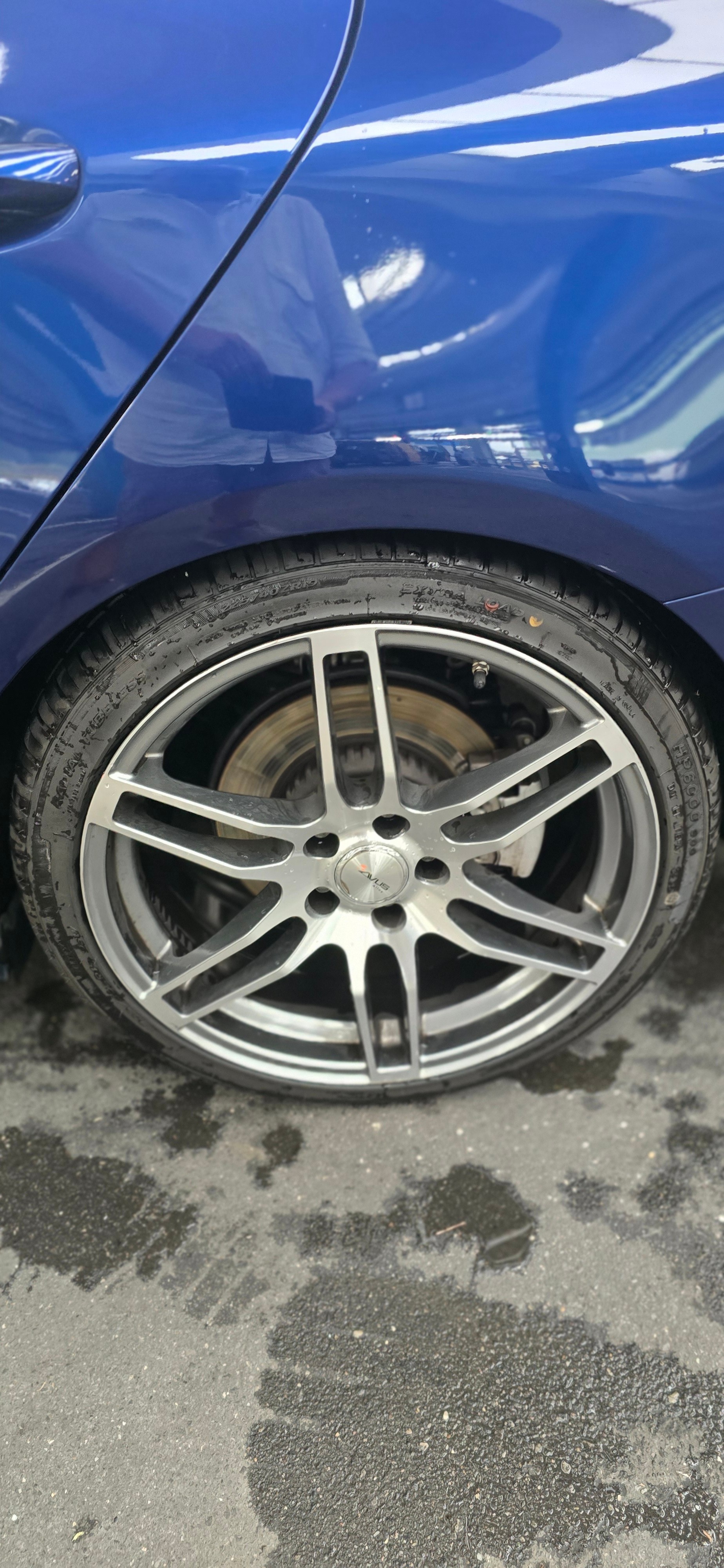 MERCEDES-BENZ C 200 4Matic AMG Line 9G-Tronic-image-3