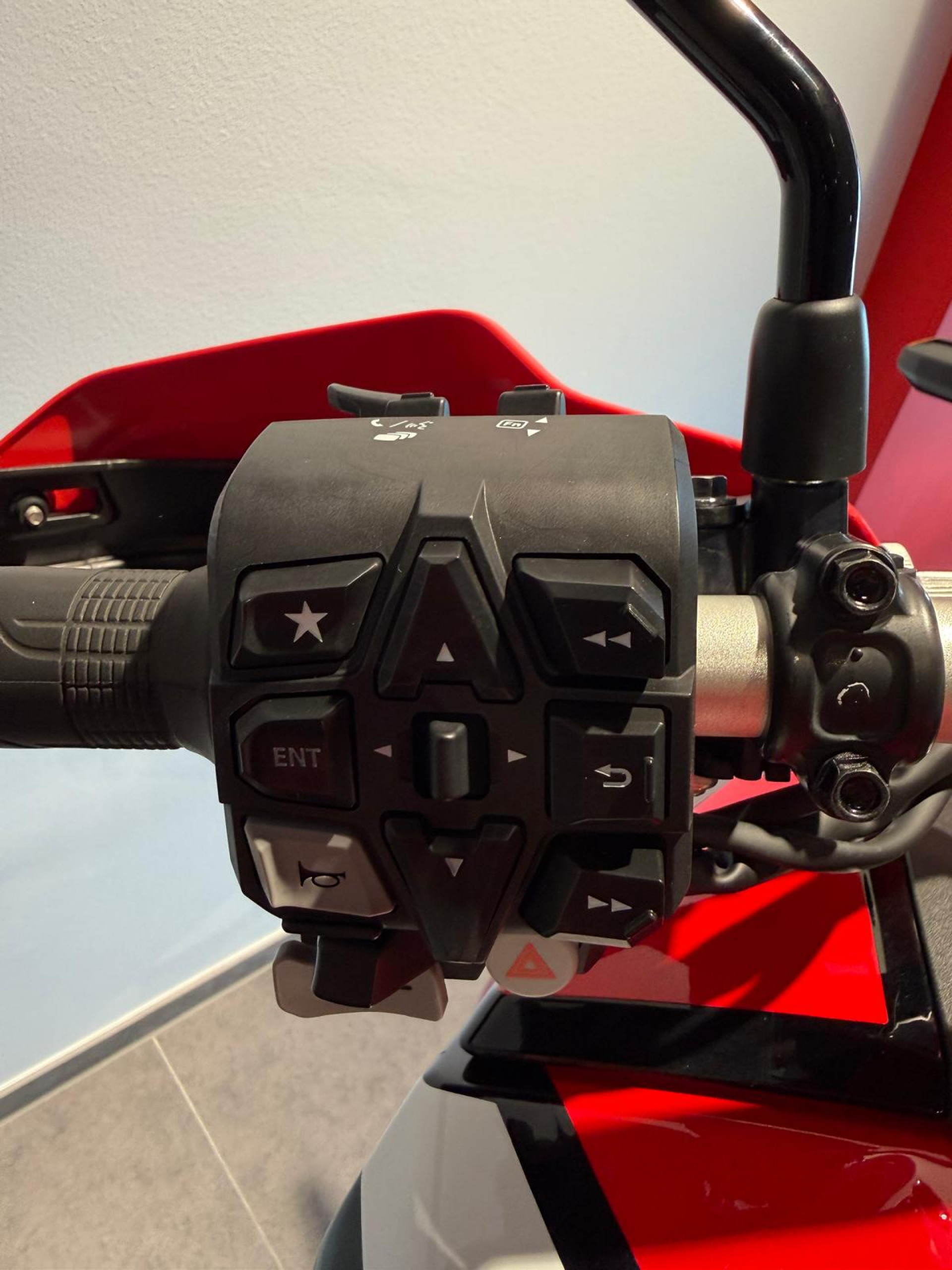 HONDA CRF 1100 L Africa Twin DCT Grand Prix Red-image-5