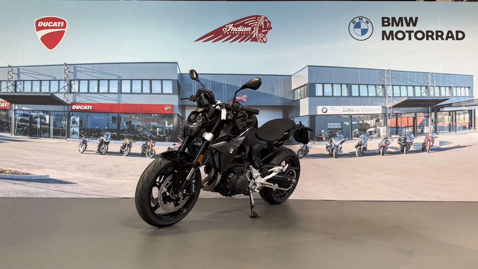 BMW F 900 R A2 (35kW)-image-2
