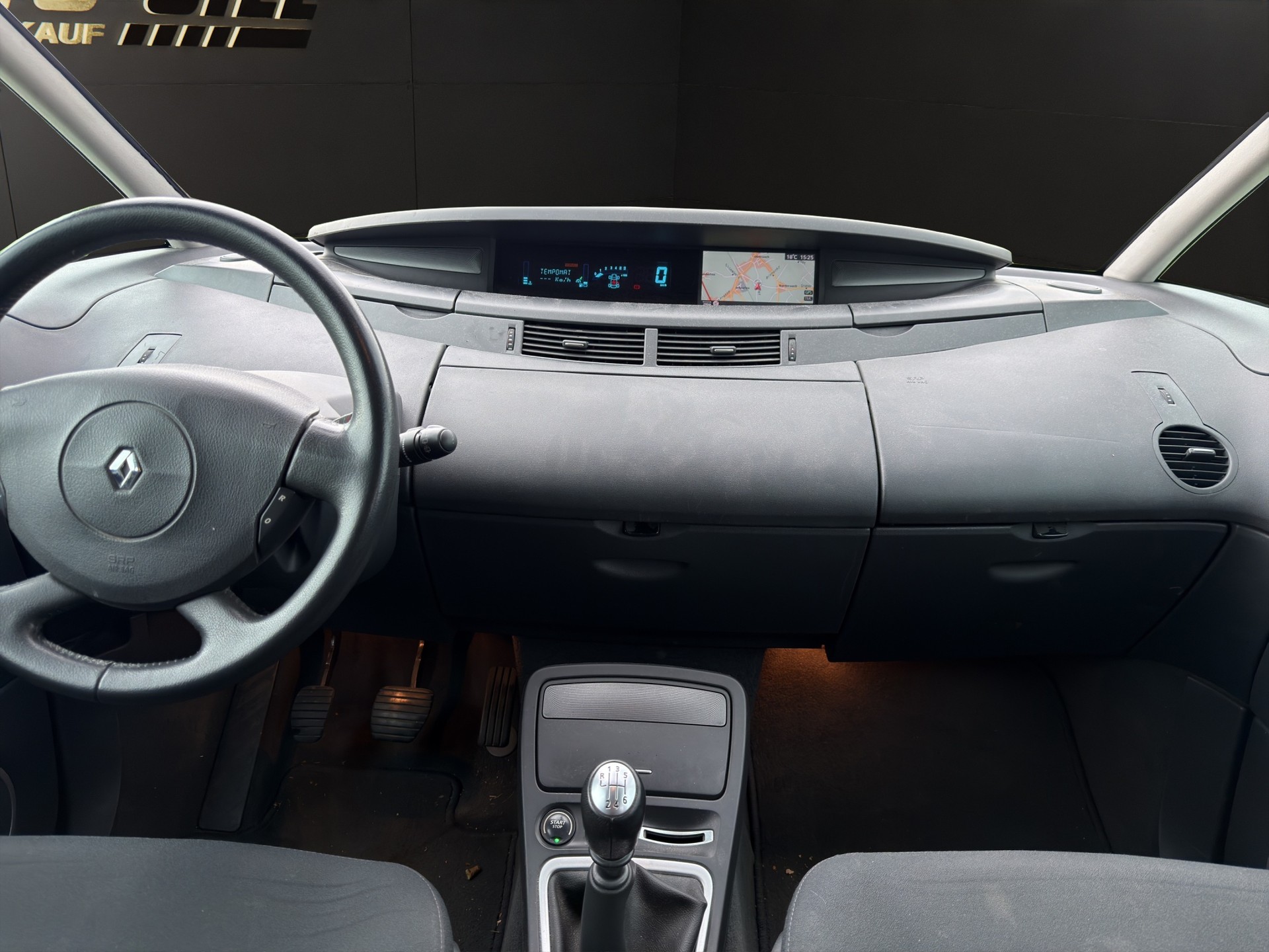 RENAULT Espace 2.0 dCi Dynamique-image-10