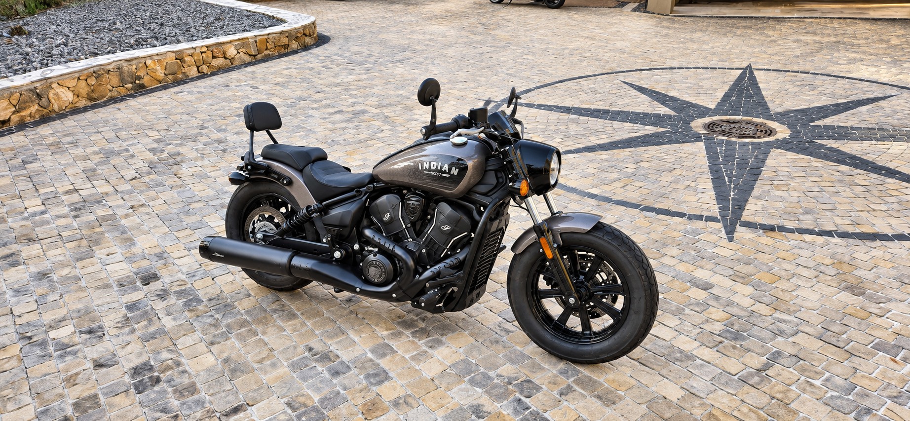 INDIAN Scout Bobber-image-1