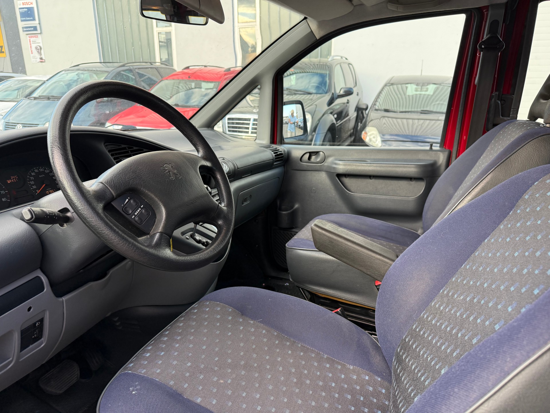 PEUGEOT Expert 2.0 220 C Swiss Pack-image-4