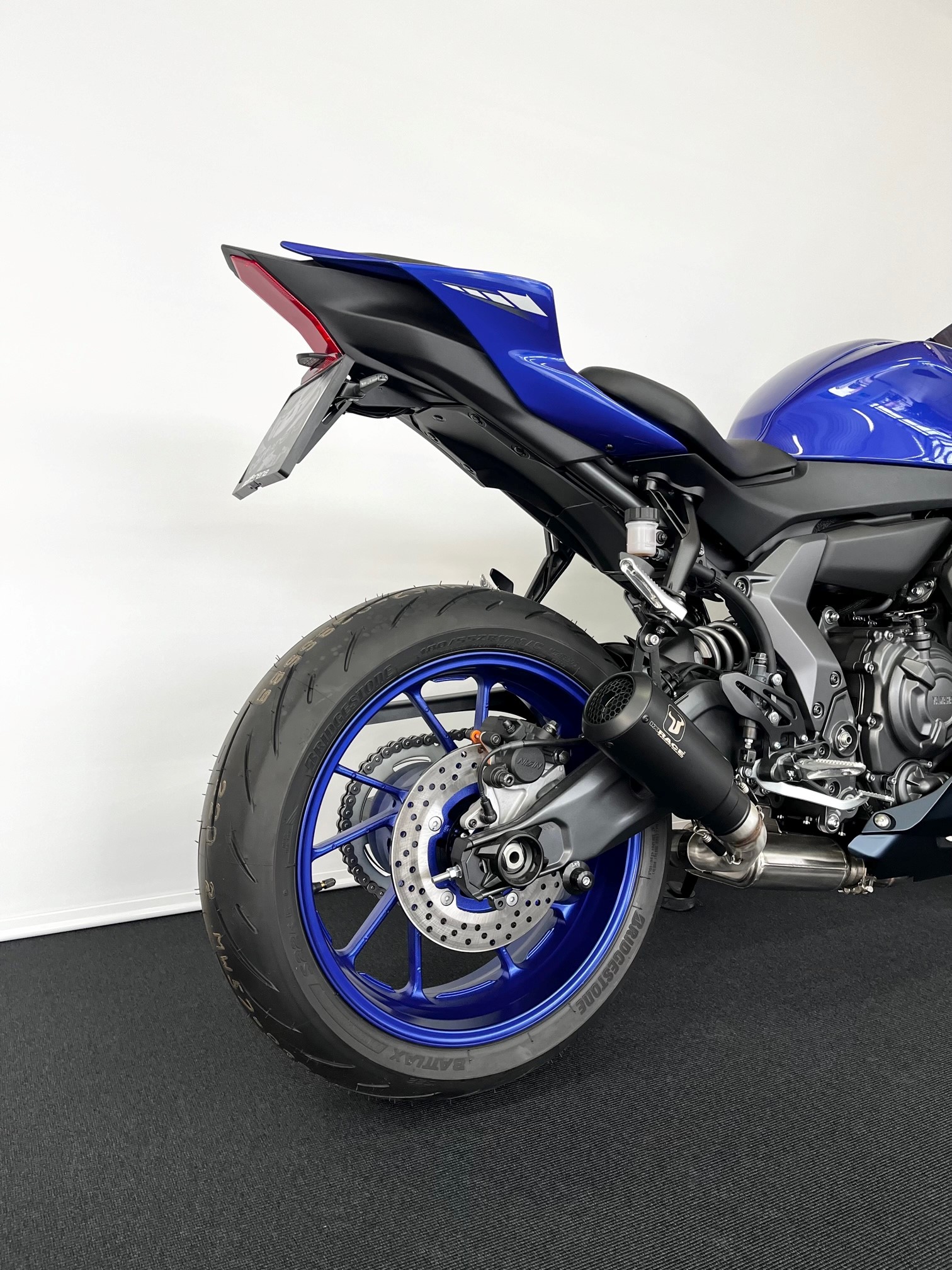 YAMAHA YZF-R7-image-1