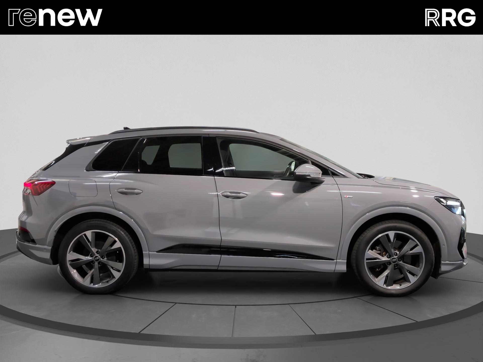 AUDI Q4 e-tron 45 quattro-showroom-element-1