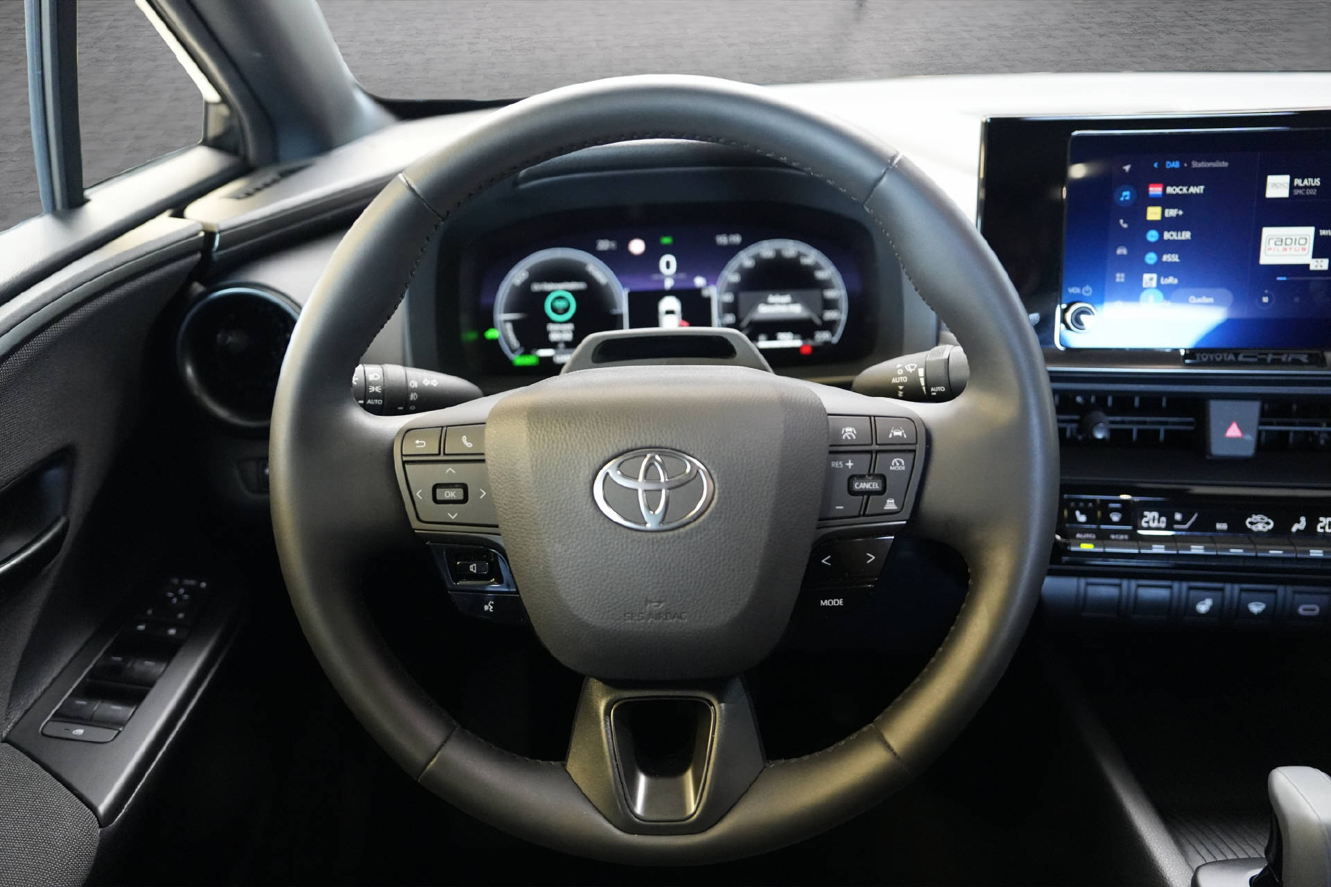 TOYOTA C-HR 1.8 HEV Comfort Gen. 2026-image-10