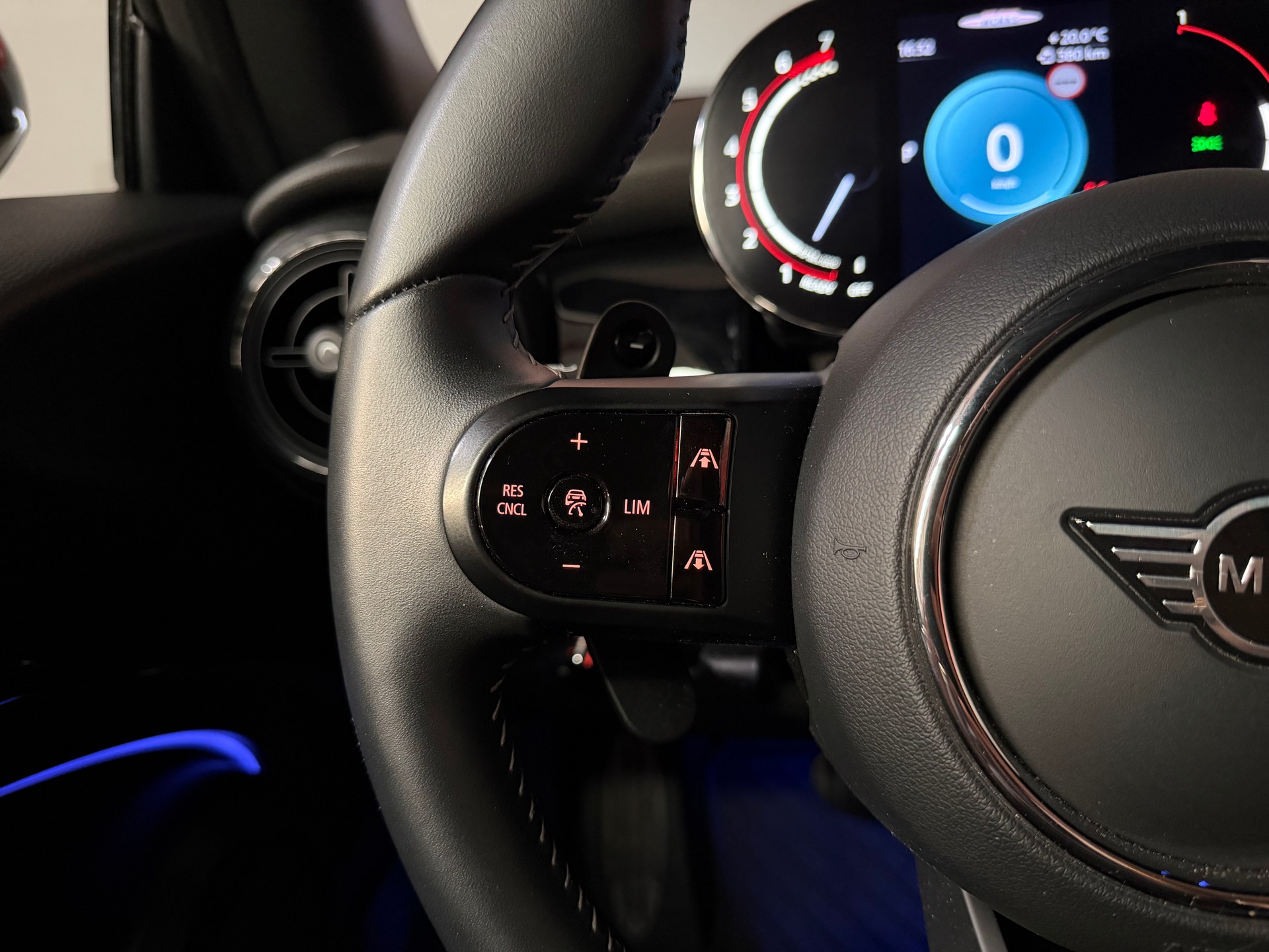 MINI Cooper John Cooper Works Steptronic-image-20