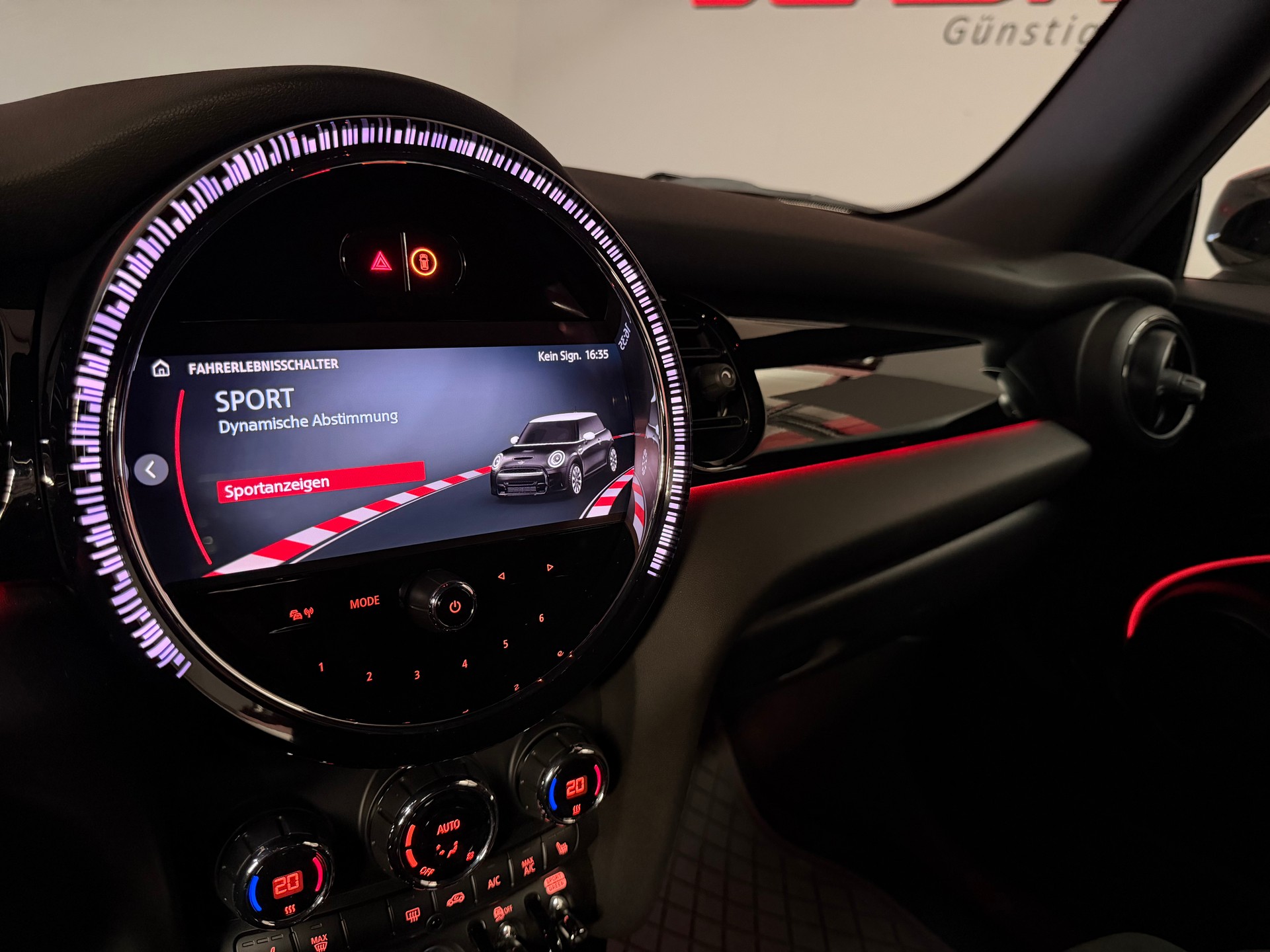 MINI Cooper John Cooper Works Steptronic-image-30
