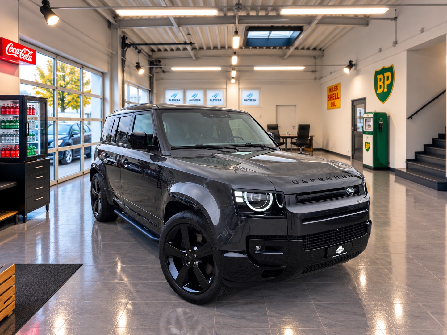 LAND ROVER Defender 110 425 V8 5.0 X AT8 4X4 426PS + Werksgarantie 03.2031