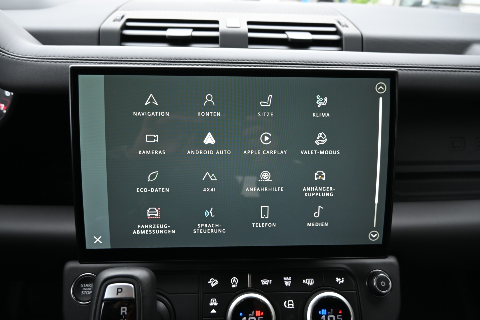 LAND ROVER Defender 110 425 V8 5.0 X AT8 4X4 426PS + Werksgarantie 03.2031-image-29