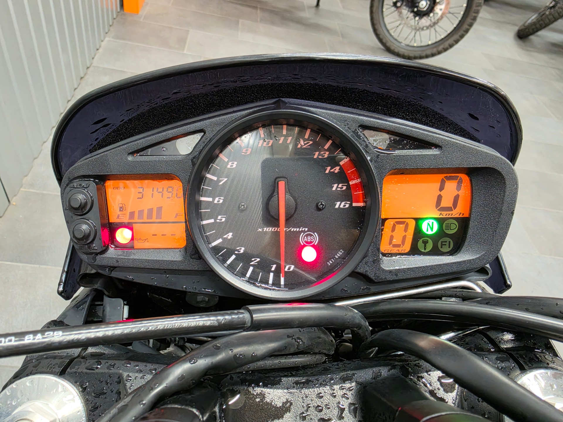 SUZUKI GSR 600 ABS K8-image-7