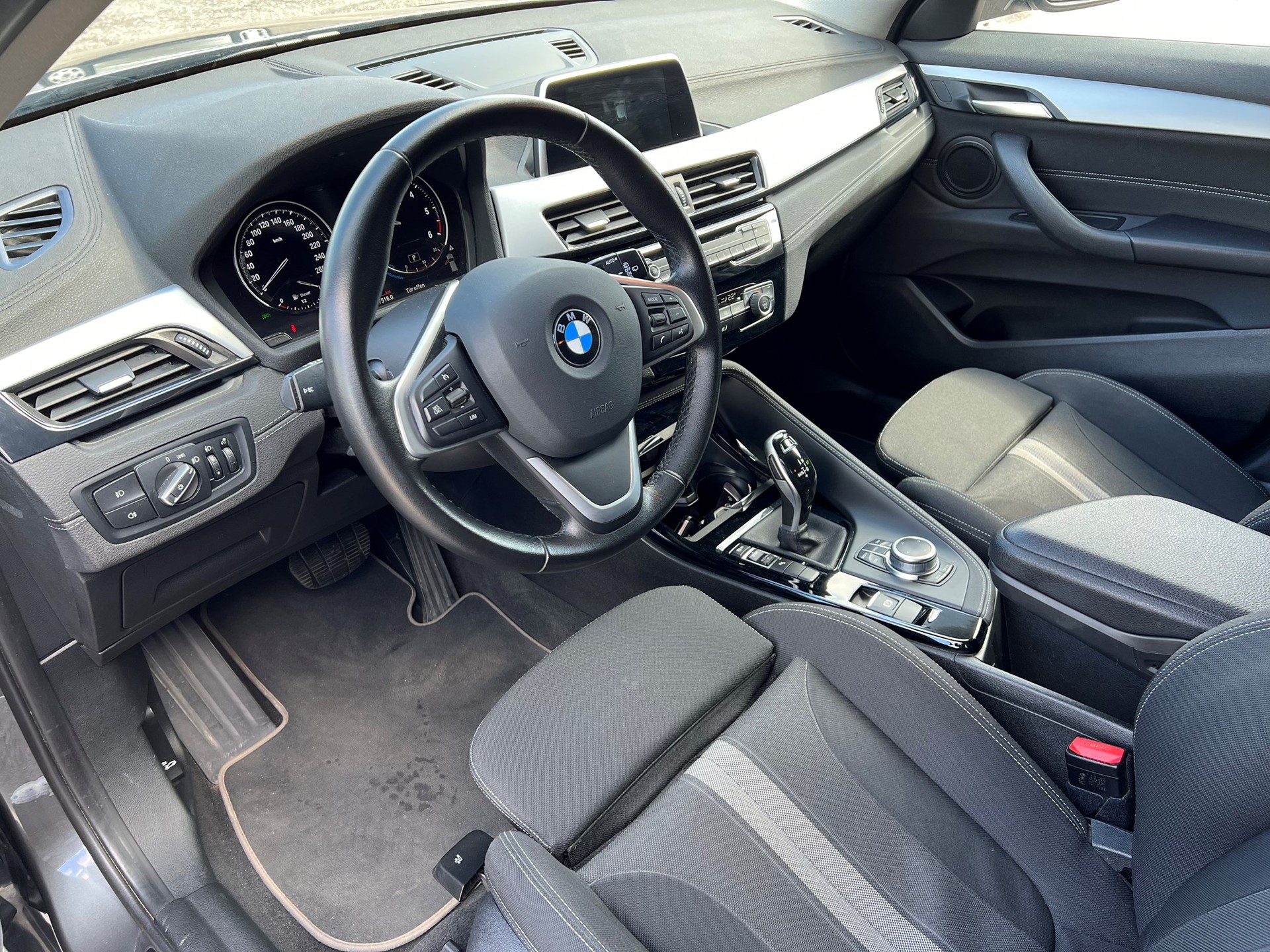 BMW X2 sDrive 18d Steptronic-image-7