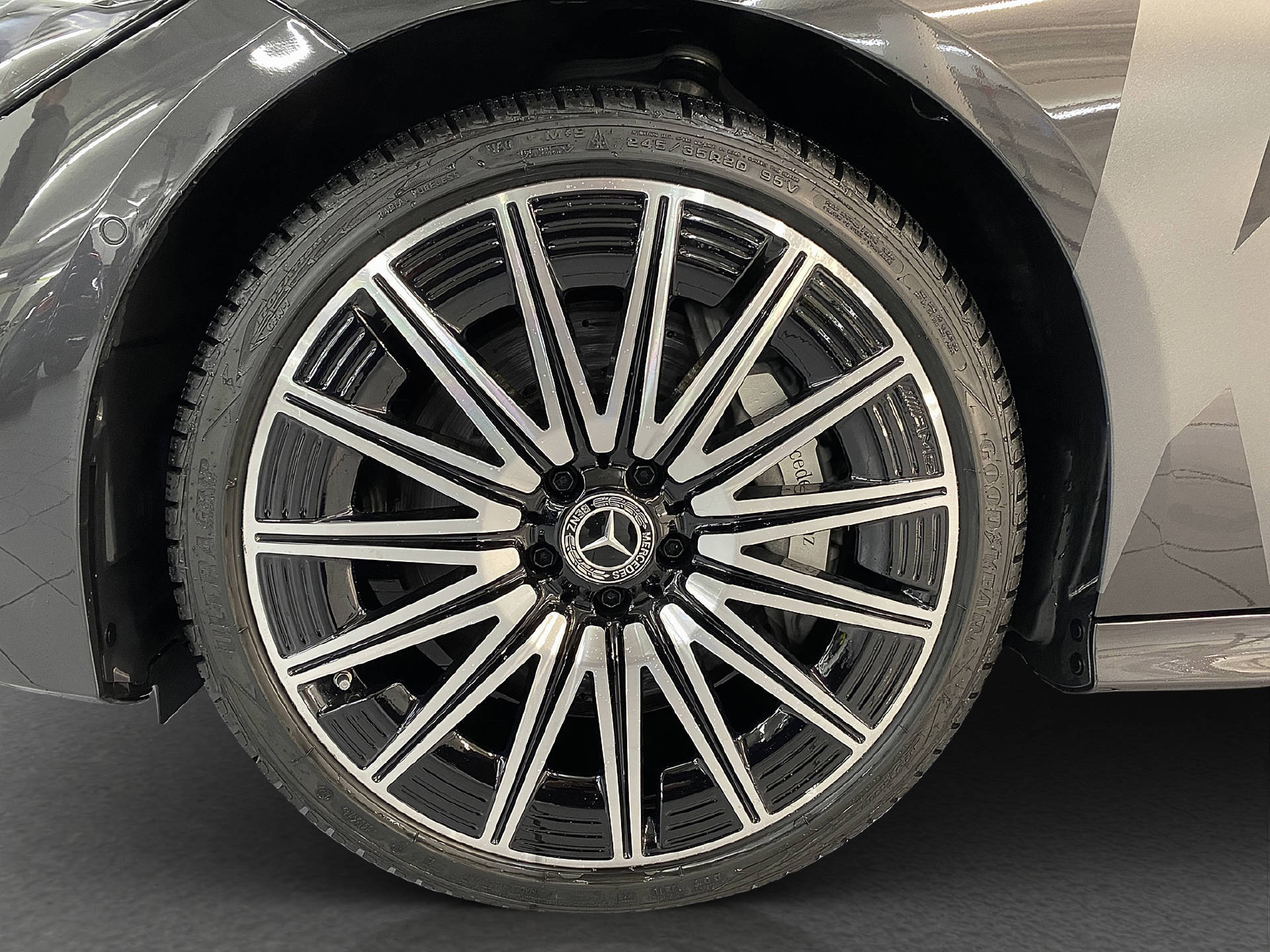 MERCEDES-BENZ CLE 450 AMG Line 4MATIC Coupé-image-4