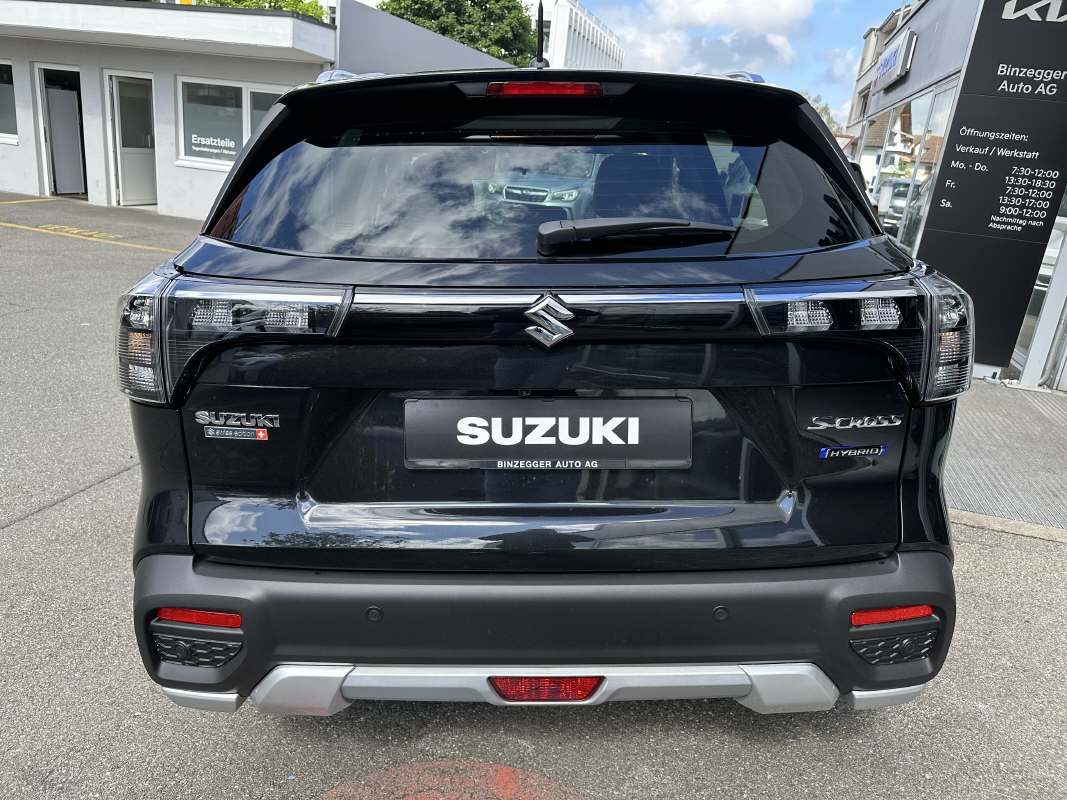 SUZUKI S-Cross 1.5 Piz Sulai Top Hybrid 4x4-image-4