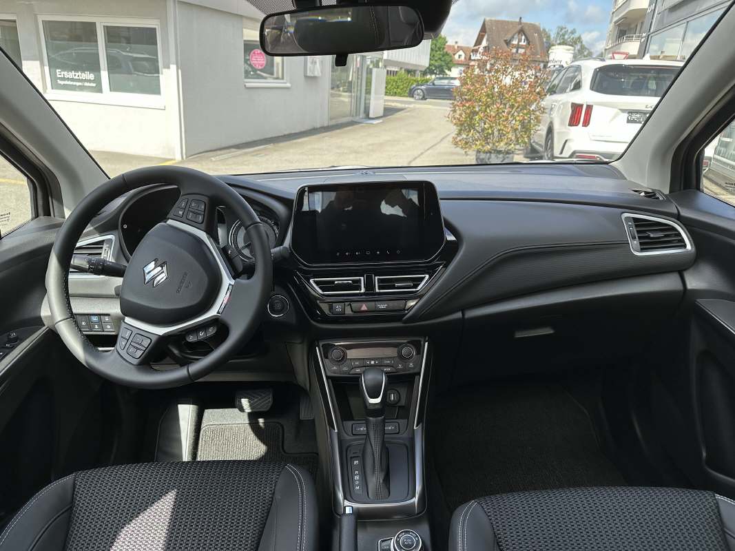 SUZUKI S-Cross 1.5 Piz Sulai Top Hybrid 4x4-image-7