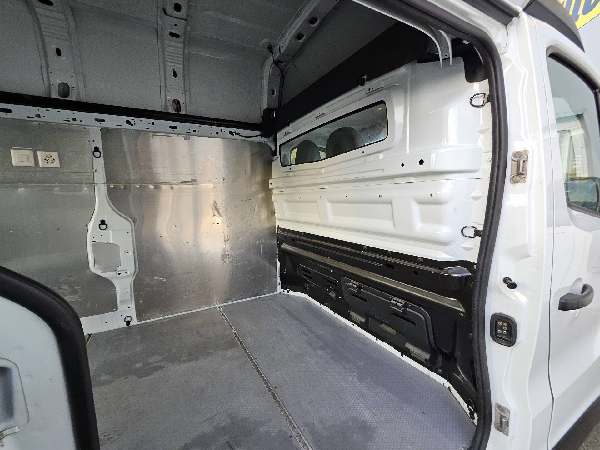 RENAULT Trafic Kaw. 2.9 t L2 H2 1.6 dCi 125 TwinTurbo *Hochdach*Standheizung*Optimal für Netzbautechnik*-image-7