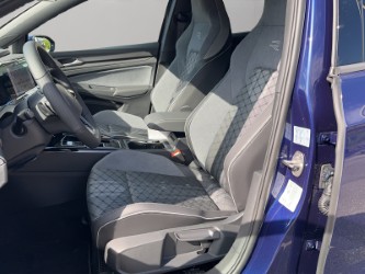 VW Golf 1.5 eTSI mHEV ACT R-Line DSG-image-6