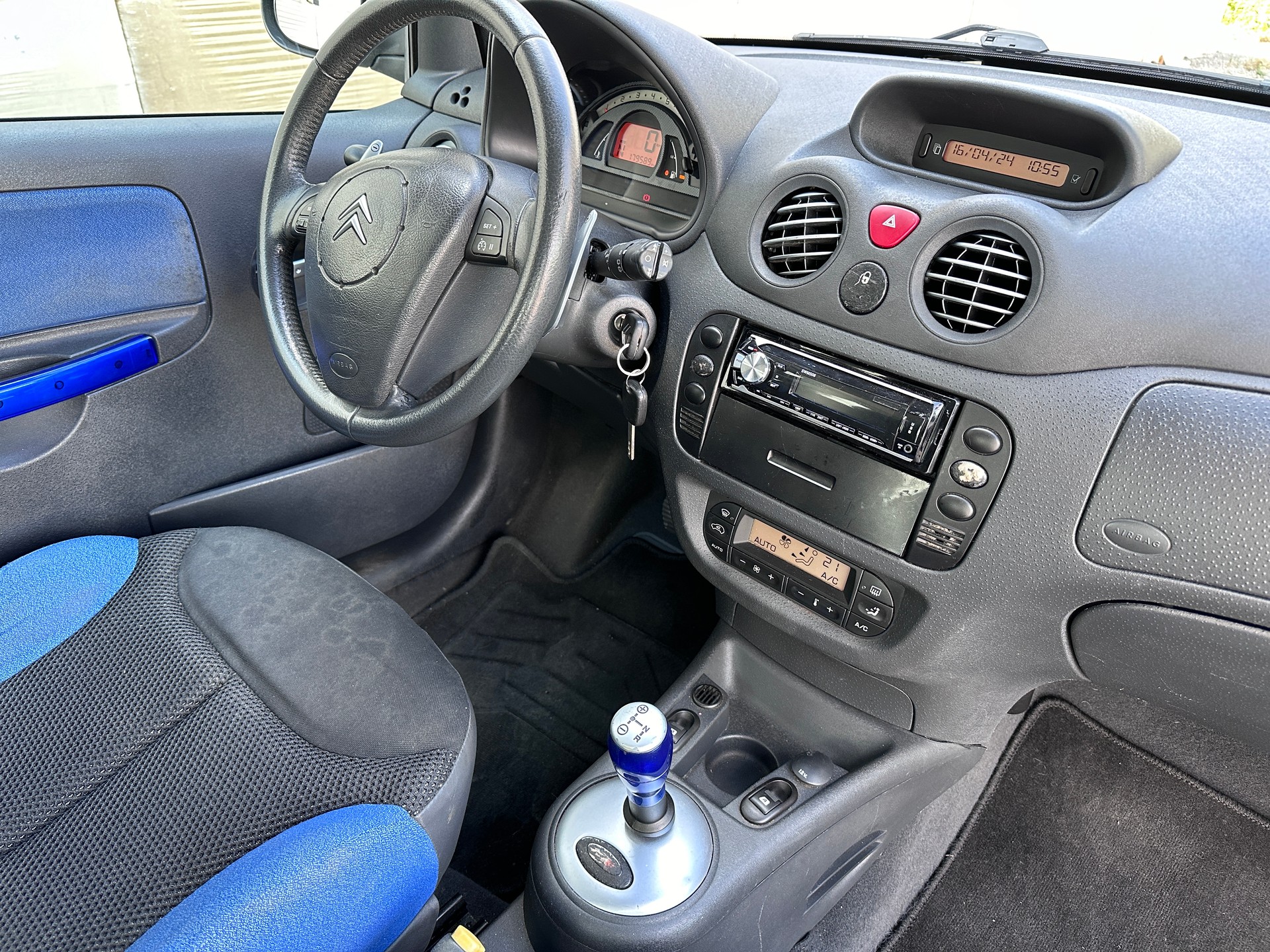 CITROEN C2 1.6i VTR SensoDrive-image-13