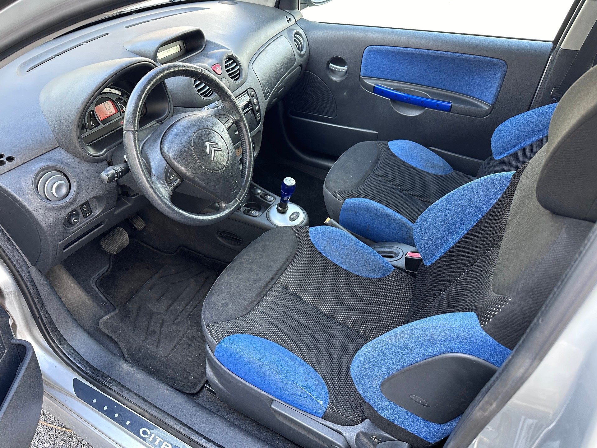 CITROEN C2 1.6i VTR SensoDrive-image-9