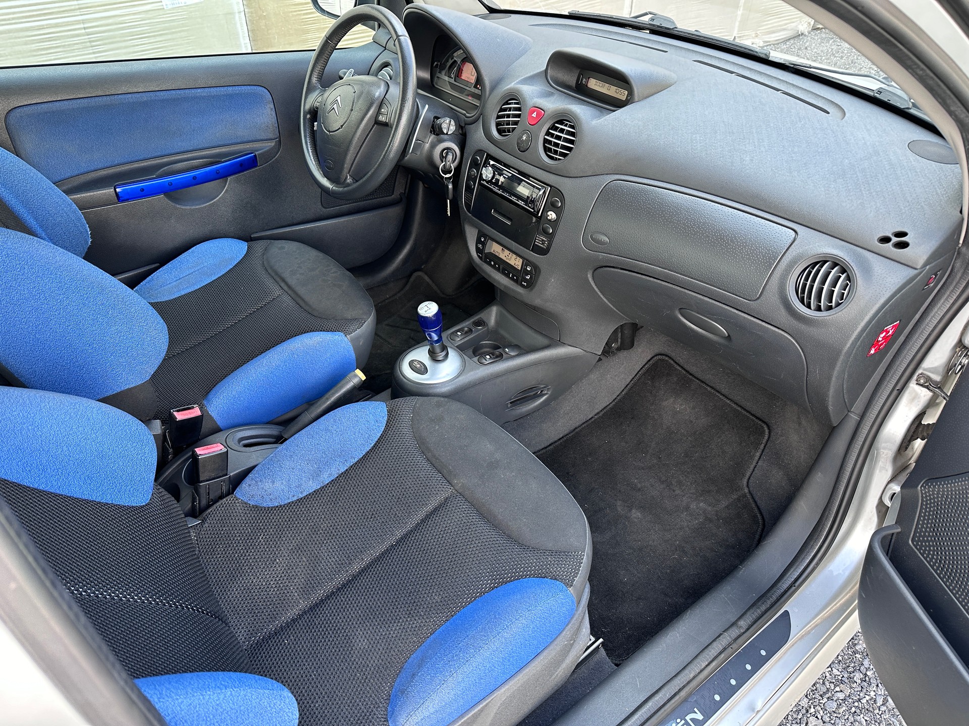 CITROEN C2 1.6i VTR SensoDrive-image-11
