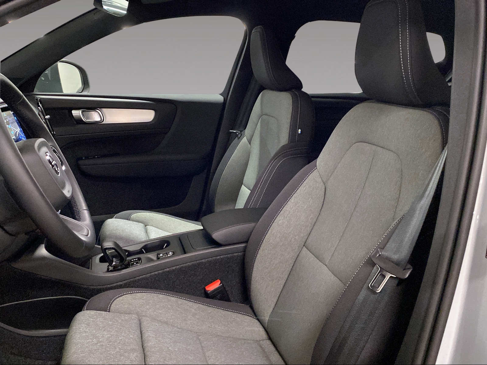 VOLVO XC40 2.0 B3 MH XCITE-image-7