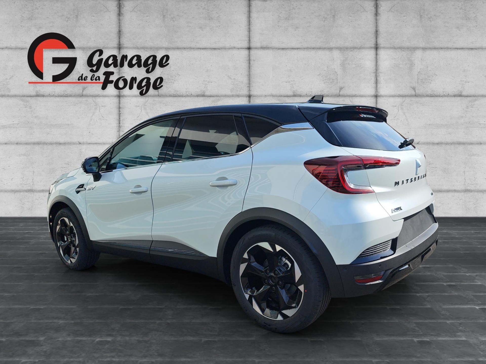 MITSUBISHI ASX 1.8 HEV Instyle-image-3