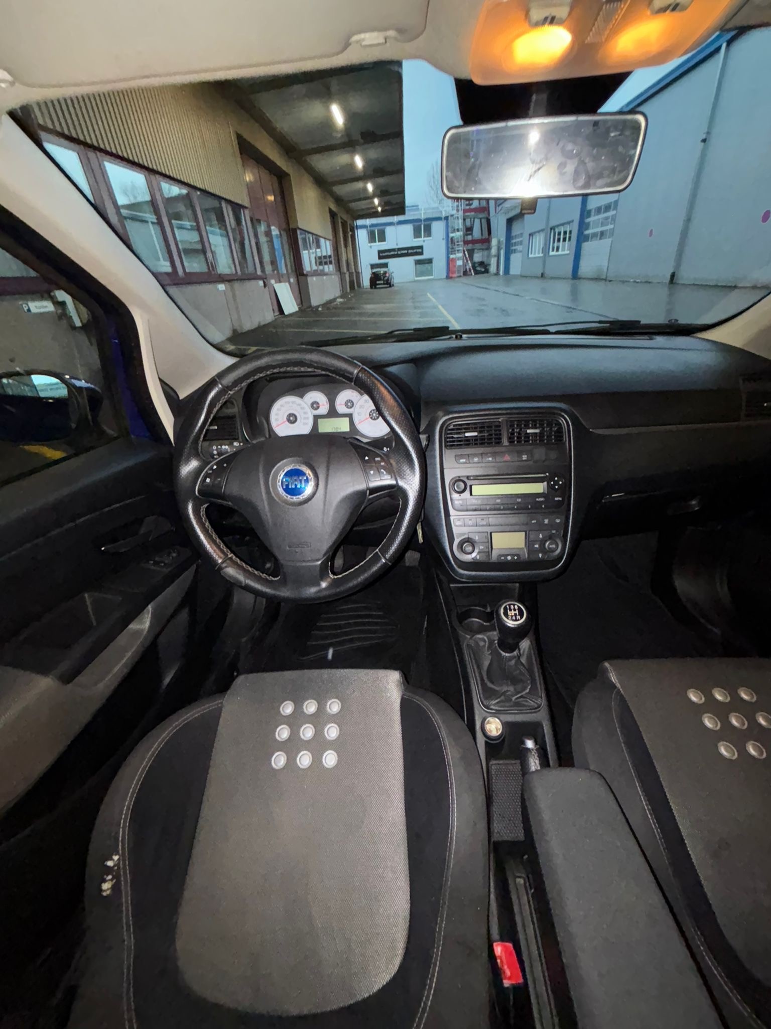 FIAT Punto 1.4 16V Turbo Dynamic-image-8