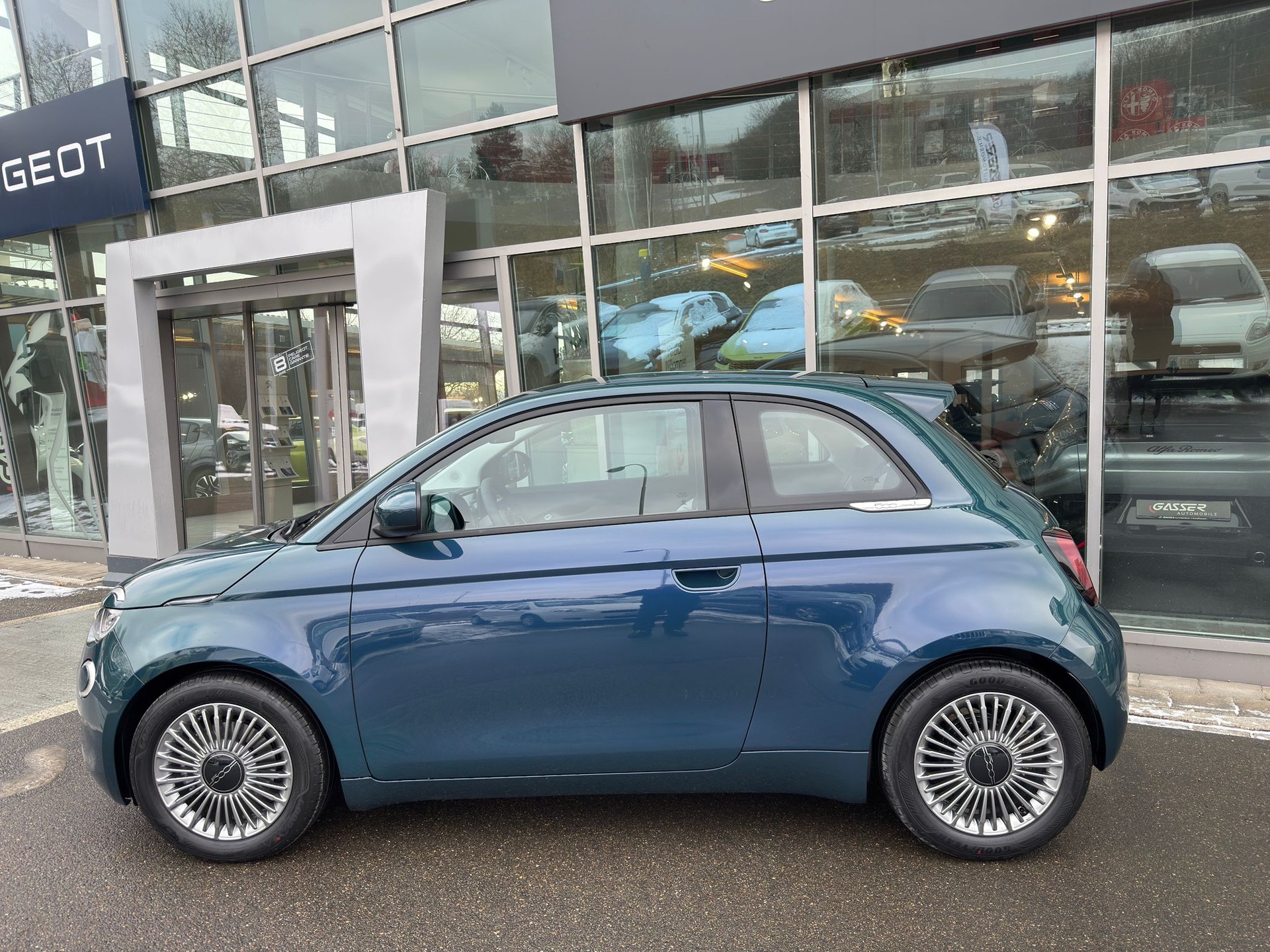 FIAT 500 1.0 FireFly MHD Torino-showroom-element-1