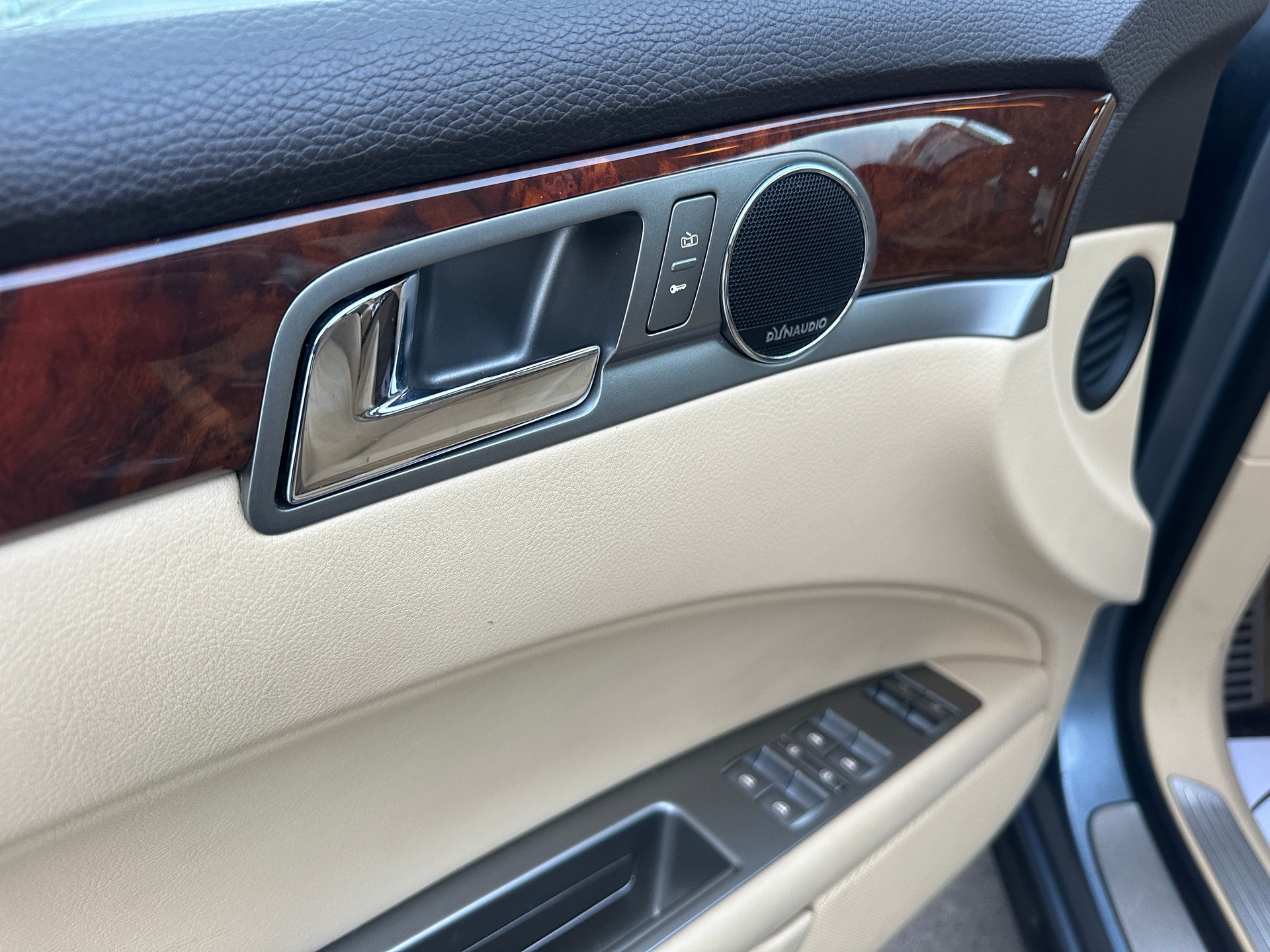 VW Phaeton 3.0 TDi V6 4Motion Tiptronic-image-13