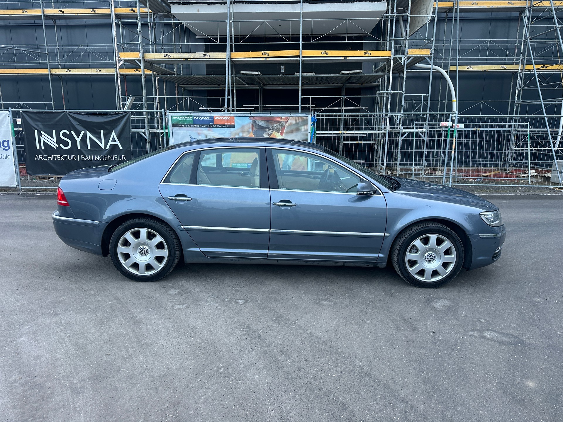 VW Phaeton 3.0 TDi V6 4Motion Tiptronic-image-3