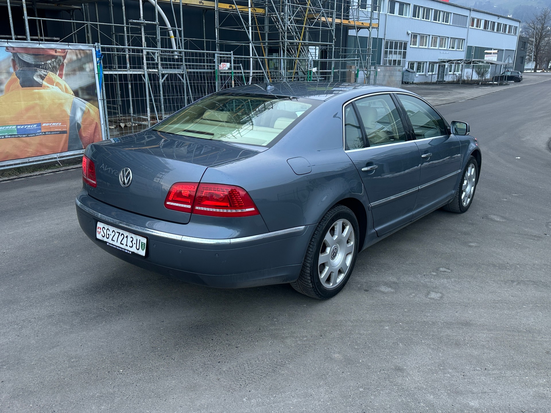 VW Phaeton 3.0 TDi V6 4Motion Tiptronic-image-4