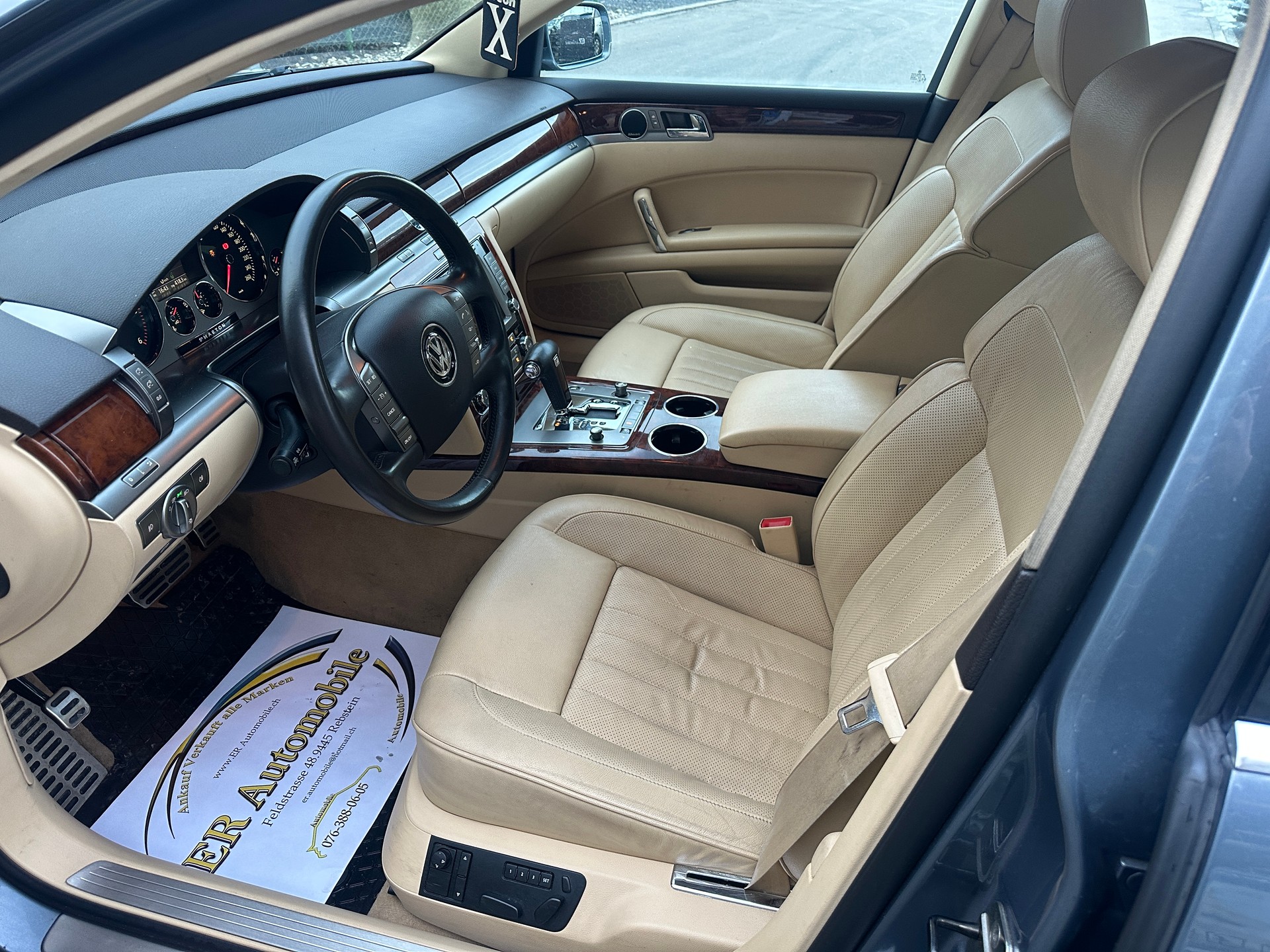 VW Phaeton 3.0 TDi V6 4Motion Tiptronic-image-11