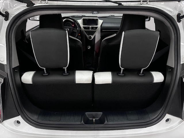 TOYOTA iQ 1.33 Dual VVT-i Linea Sol Premium Multidrive-image-11