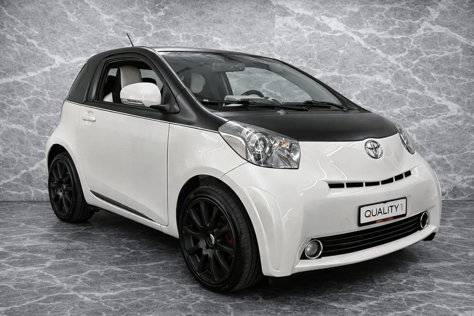 TOYOTA iQ 1.33 Dual VVT-i Linea Sol Premium Multidrive