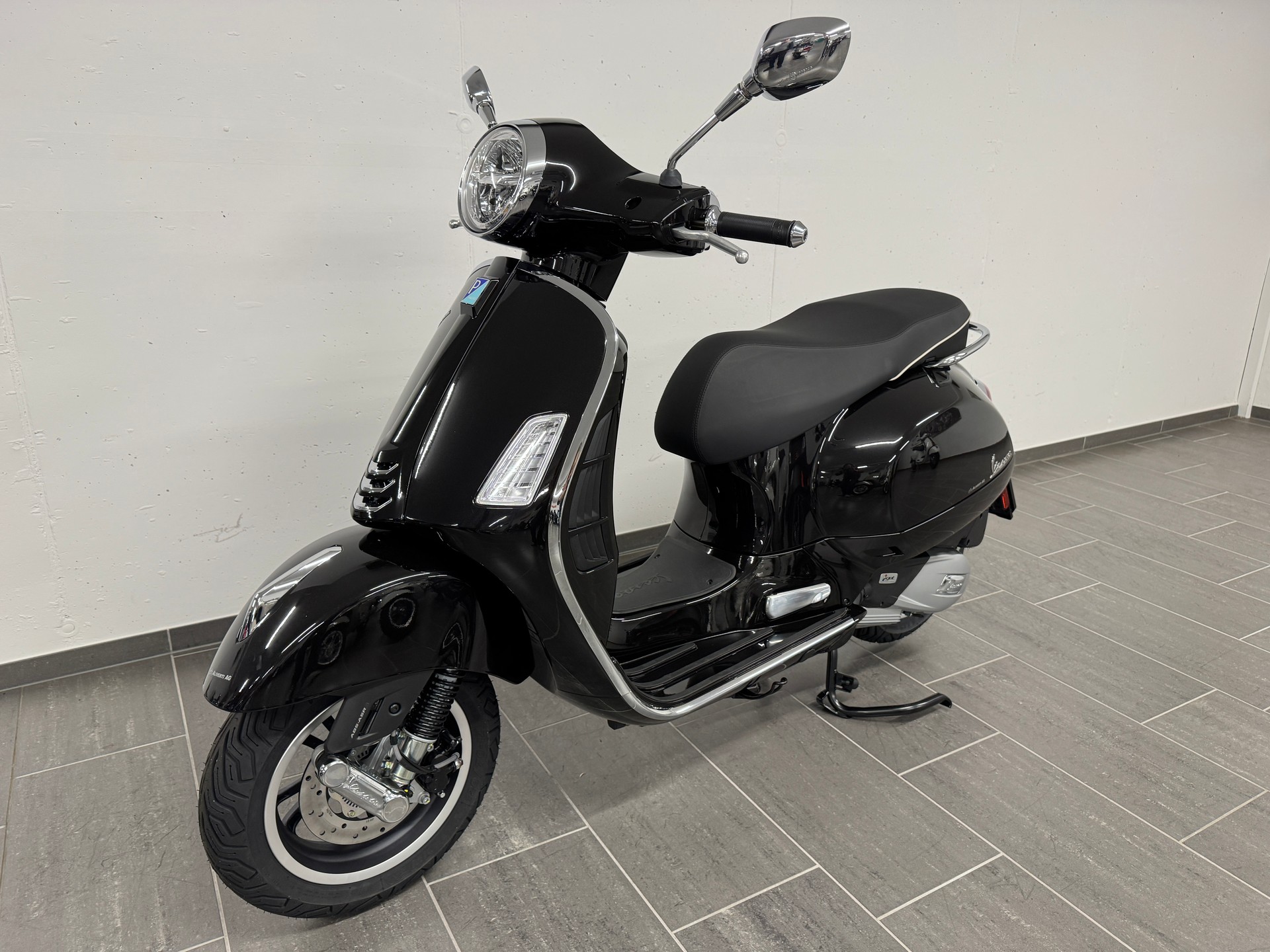 PIAGGIO Vespa GTS 125 Super RST Euro 5+-image-1