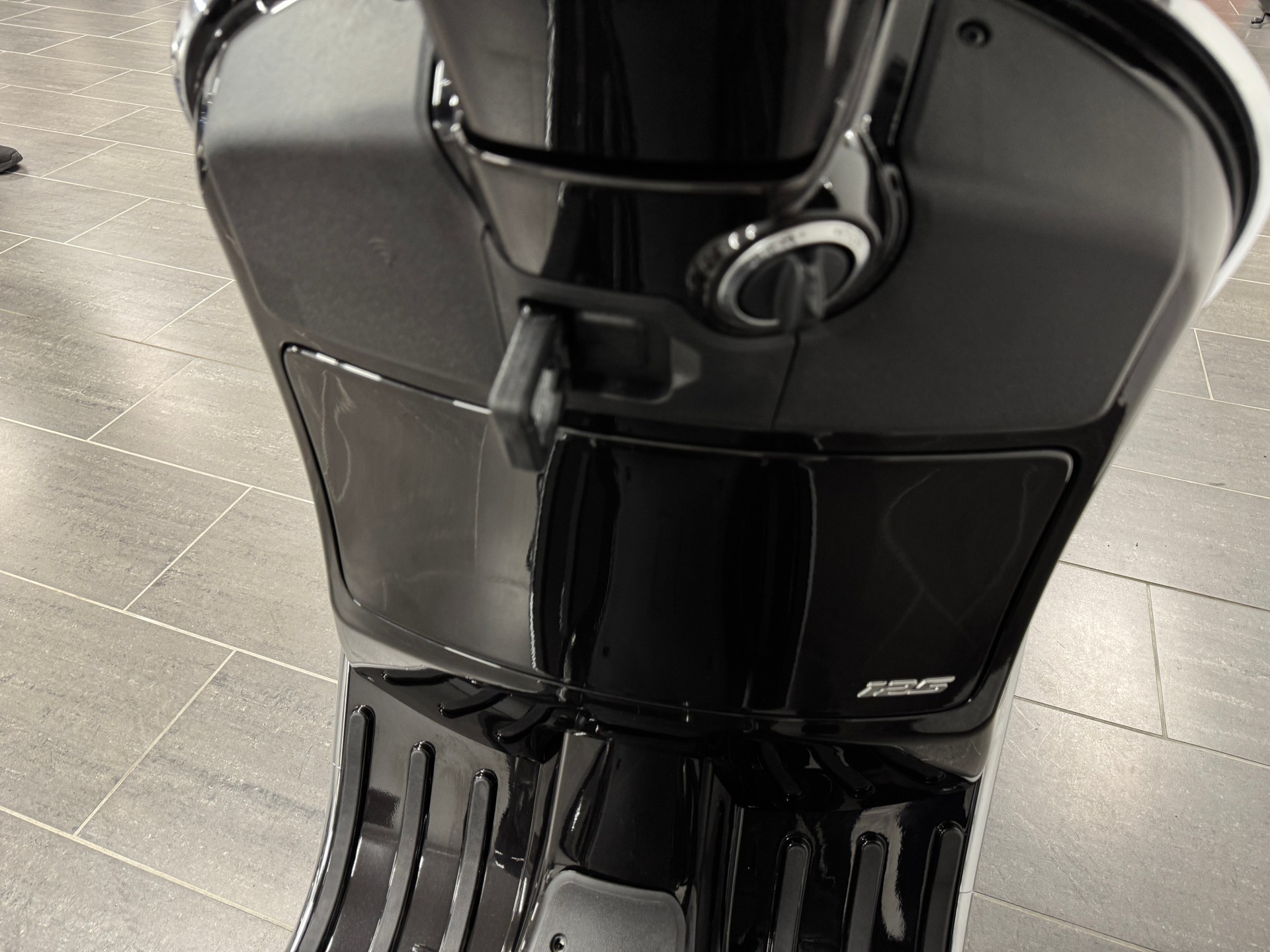 PIAGGIO Vespa GTS 125 Super RST Euro 5+-image-6