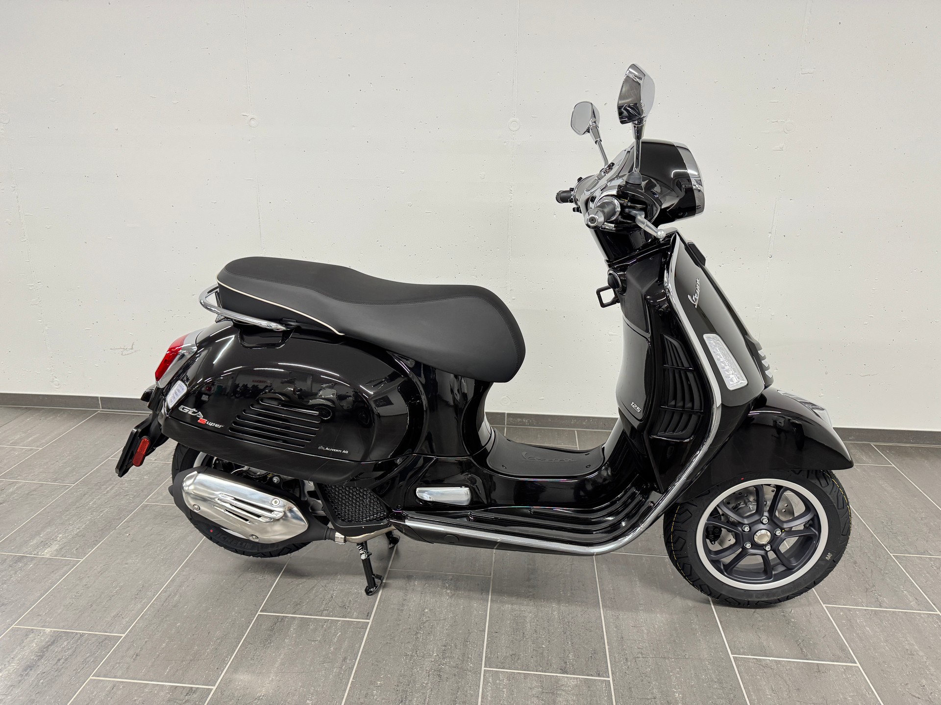 PIAGGIO Vespa GTS 125 Super RST Euro 5+-image-9