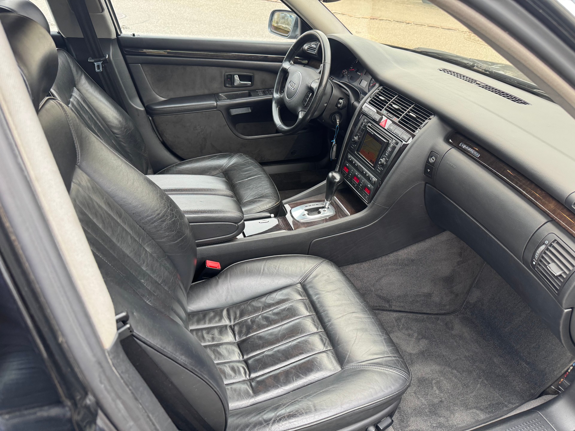 AUDI A8 3.3 TDI quattro tiptronic-image-7