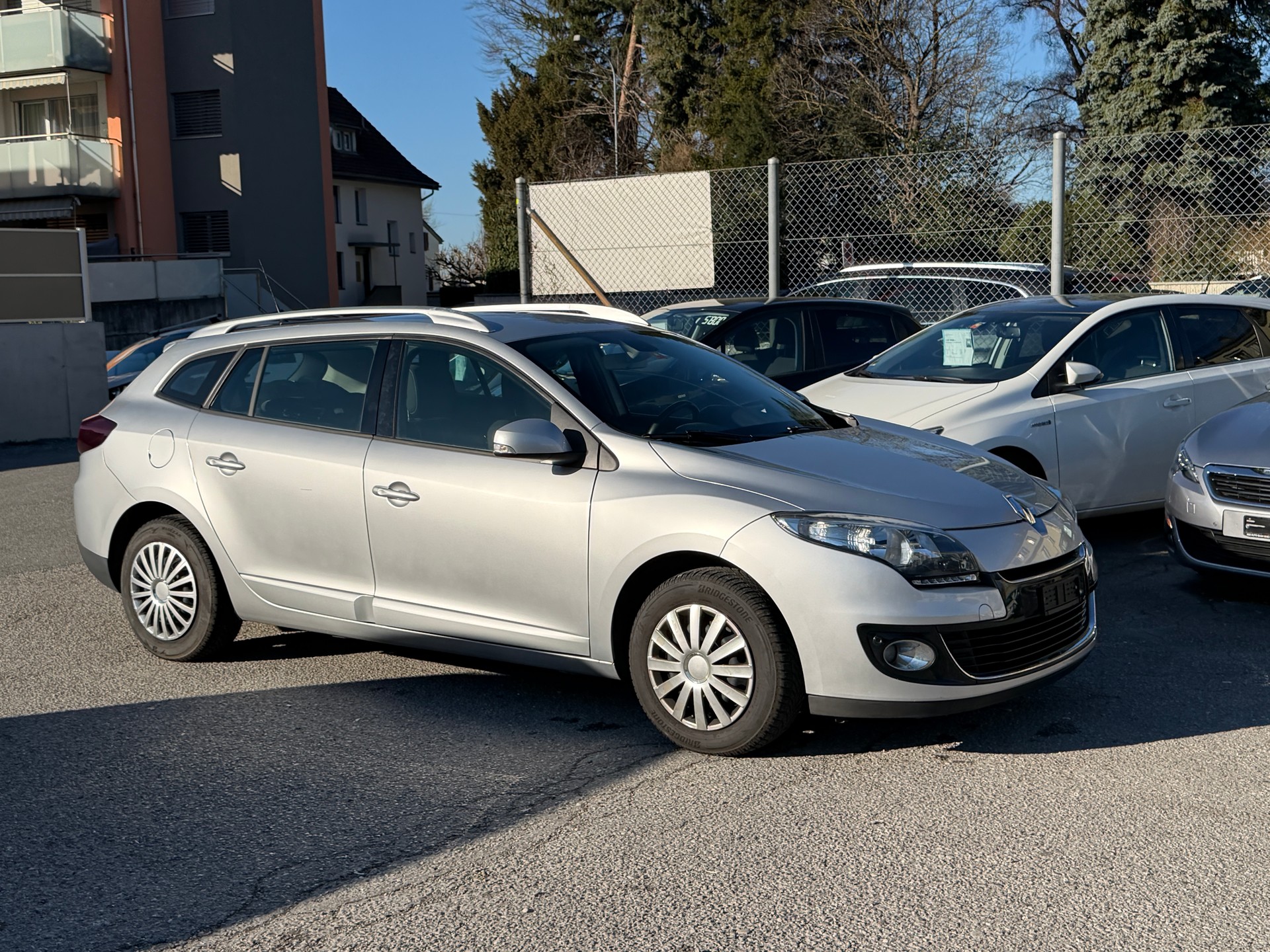 RENAULT Mégane Grandtour 1.2 16V Turbo Dynamique-image-4