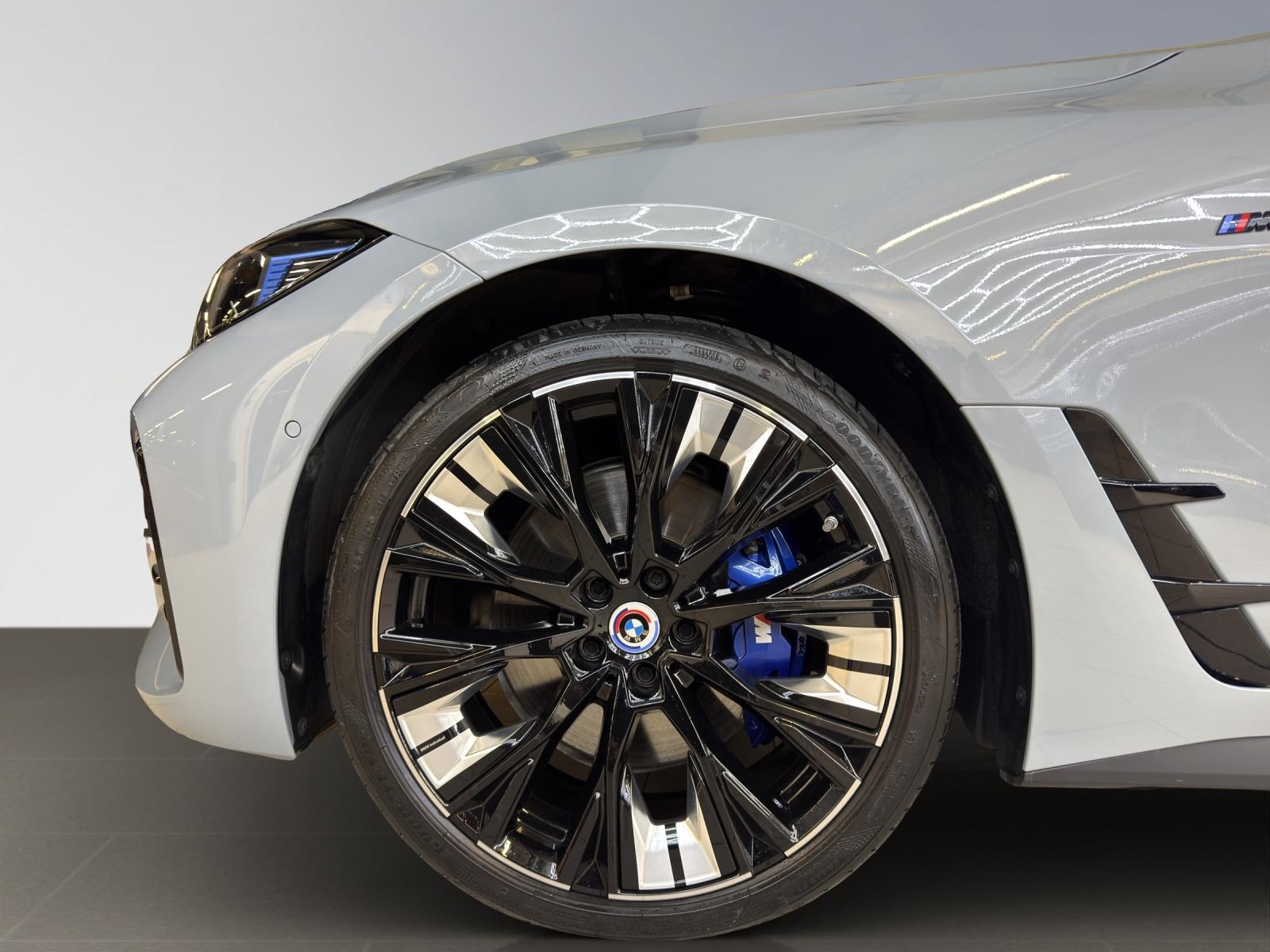 BMW M440i xDrive Gran Coupé-image-18